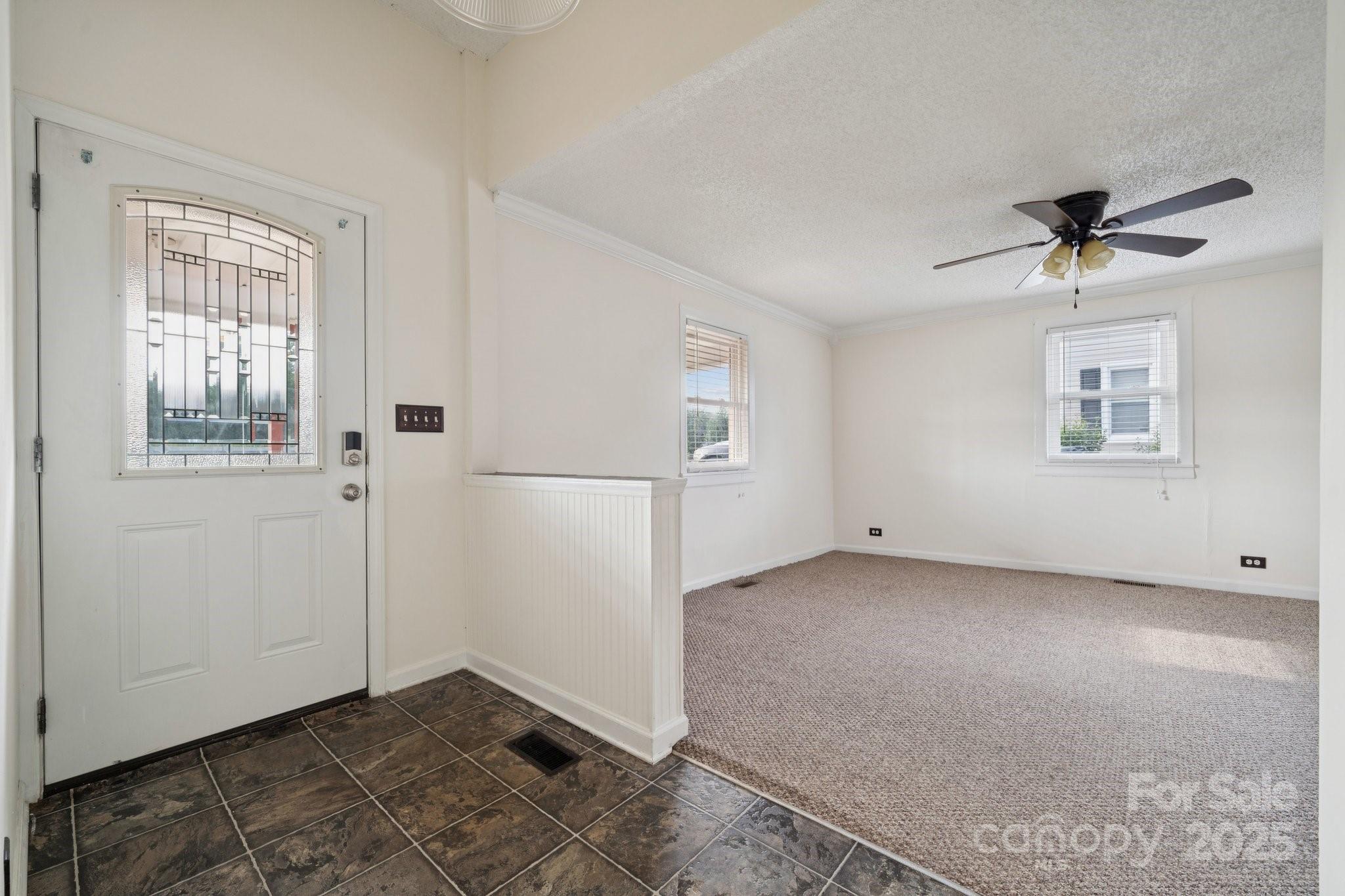 411 S Central Avenue Property Photo 3