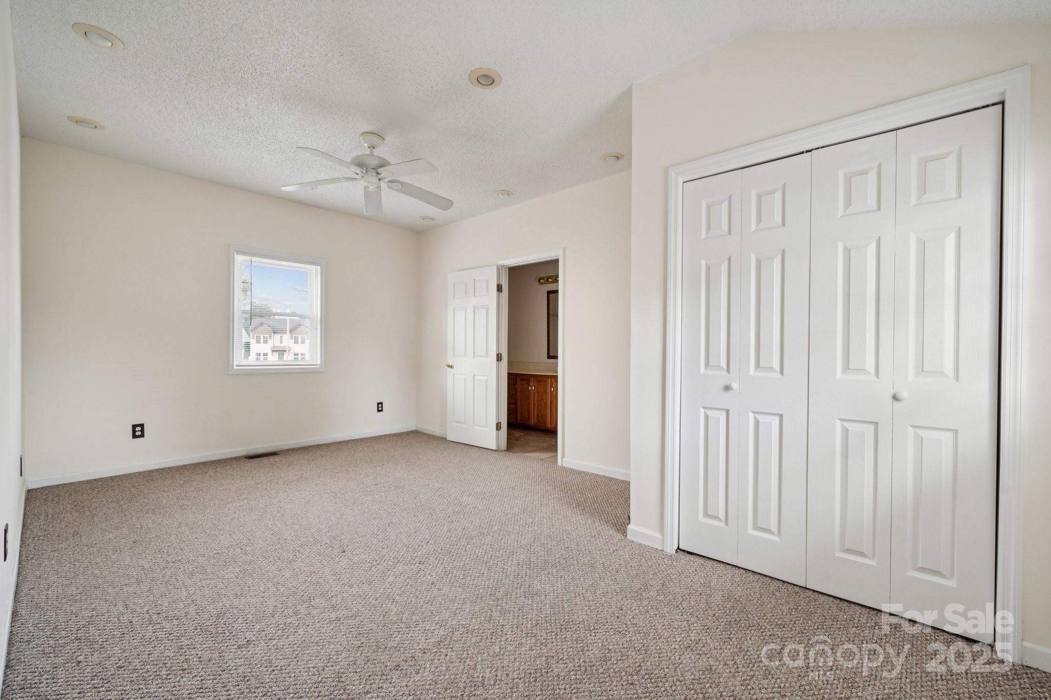 411 S Central Avenue Property Photo 10