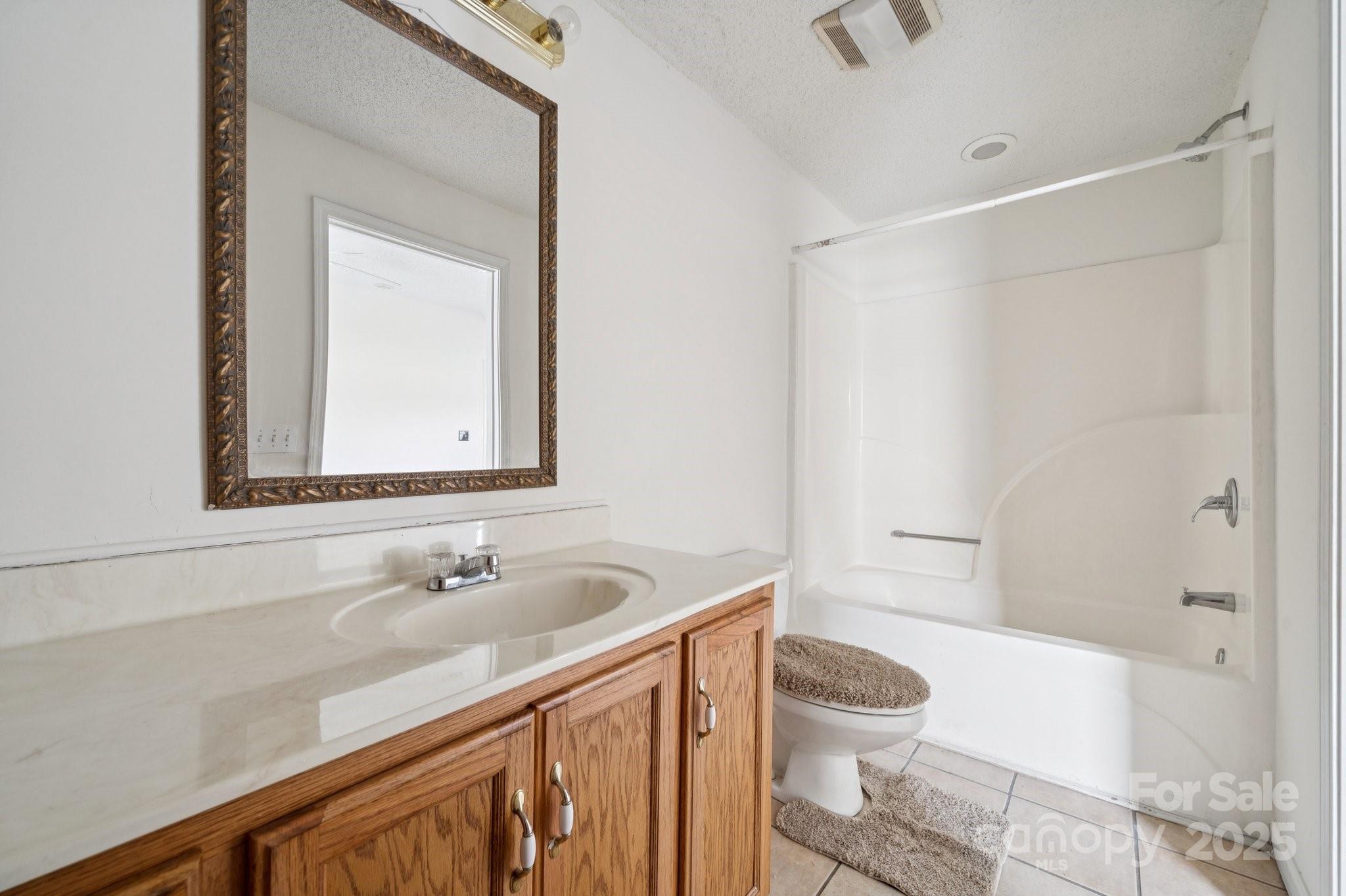 411 S Central Avenue Property Photo 11