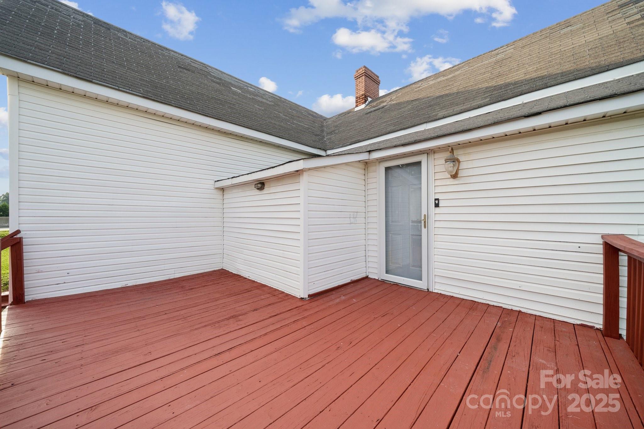 411 S Central Avenue Property Photo 22