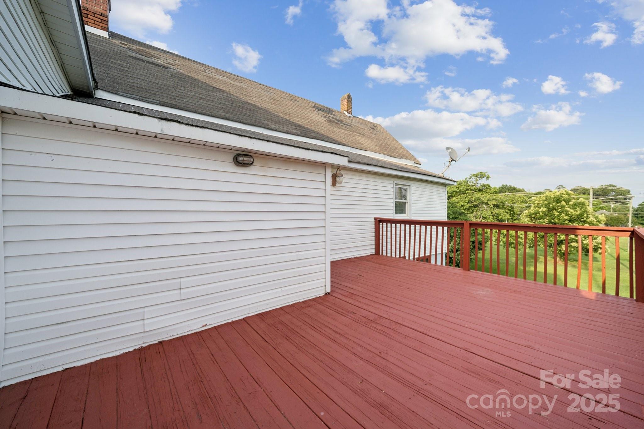 411 S Central Avenue Property Photo 23