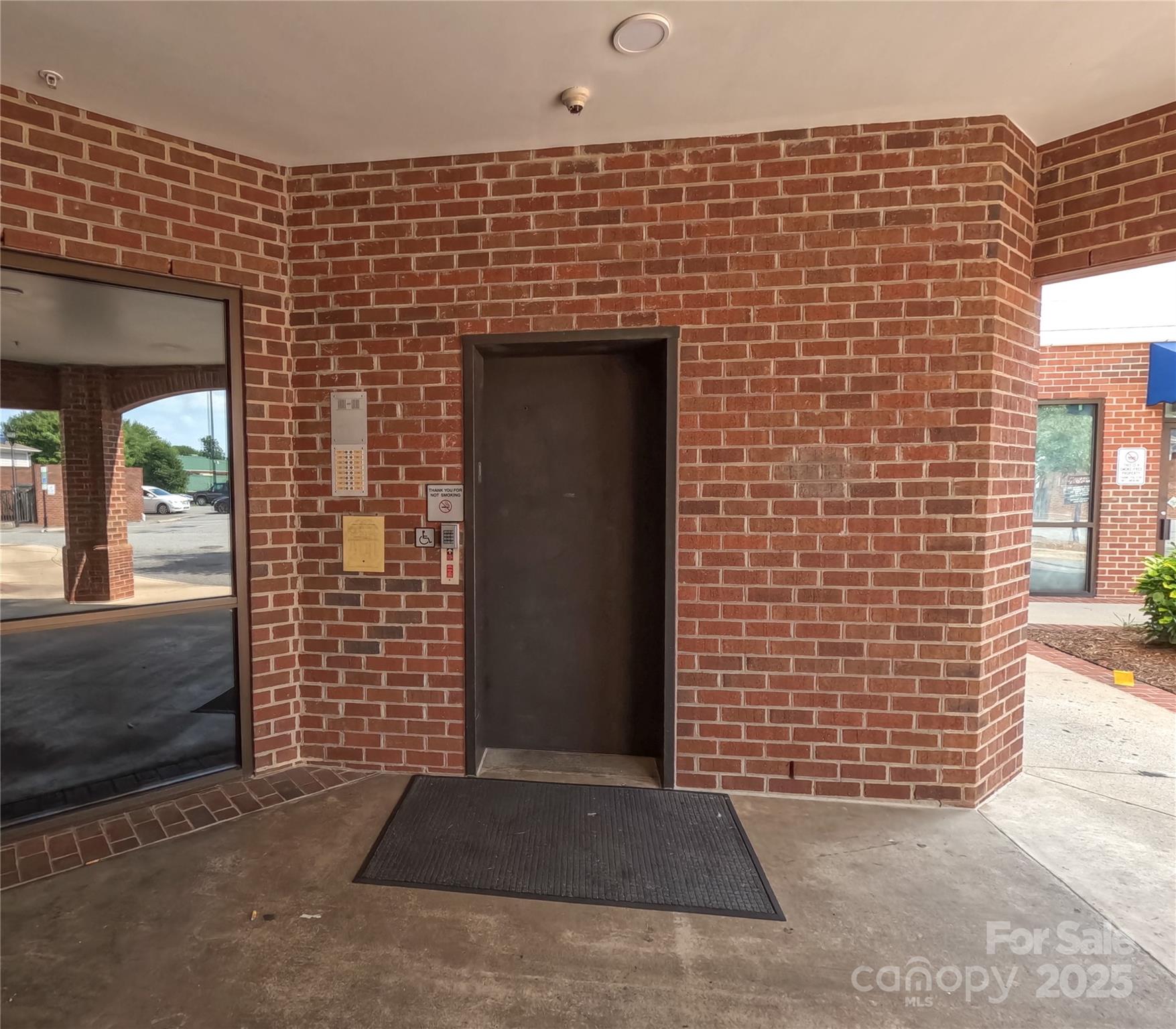 1410 4th Street Drive 303 Property Photo 6