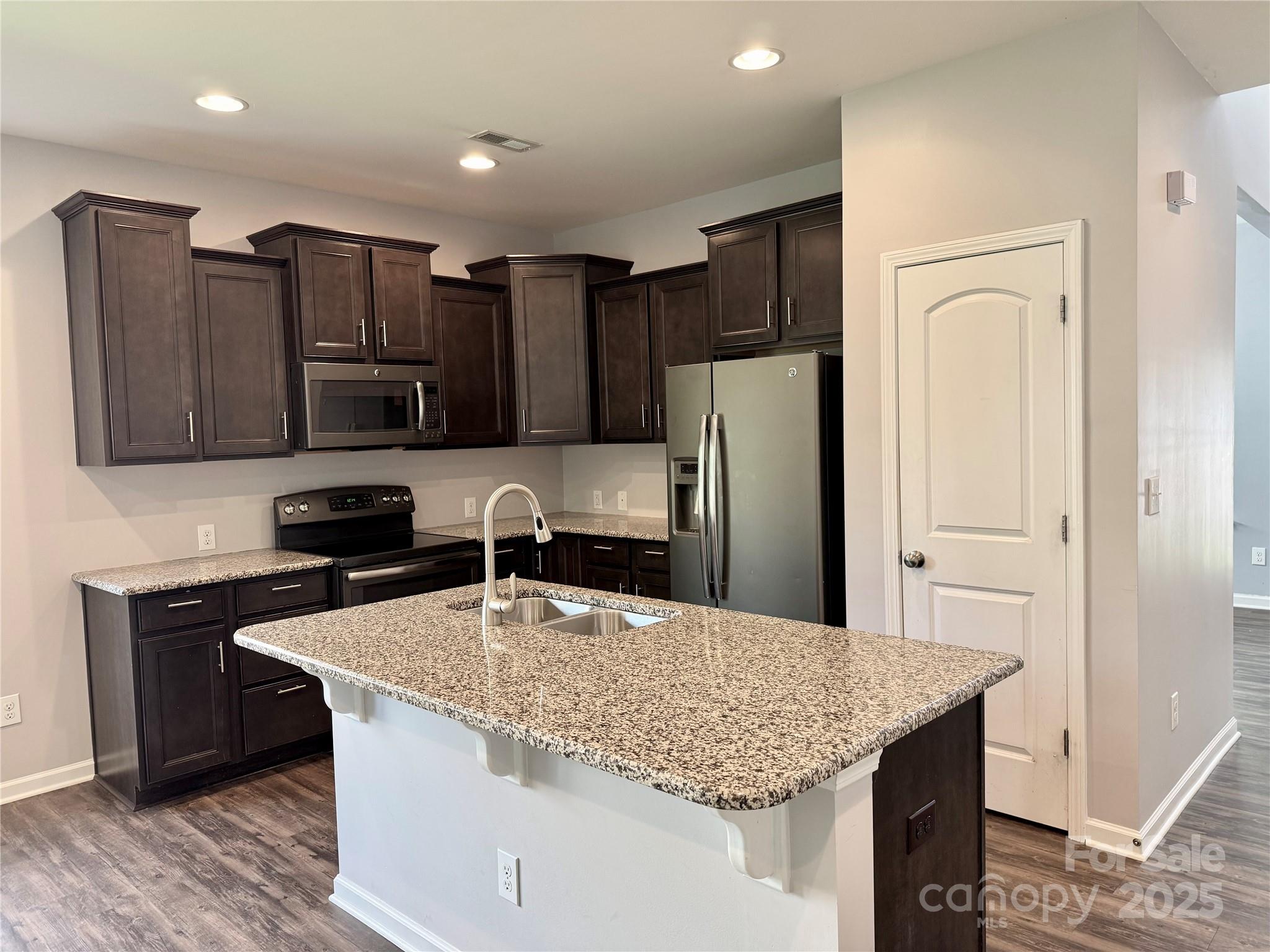 11109 Pond Valley Court Property Photo 9