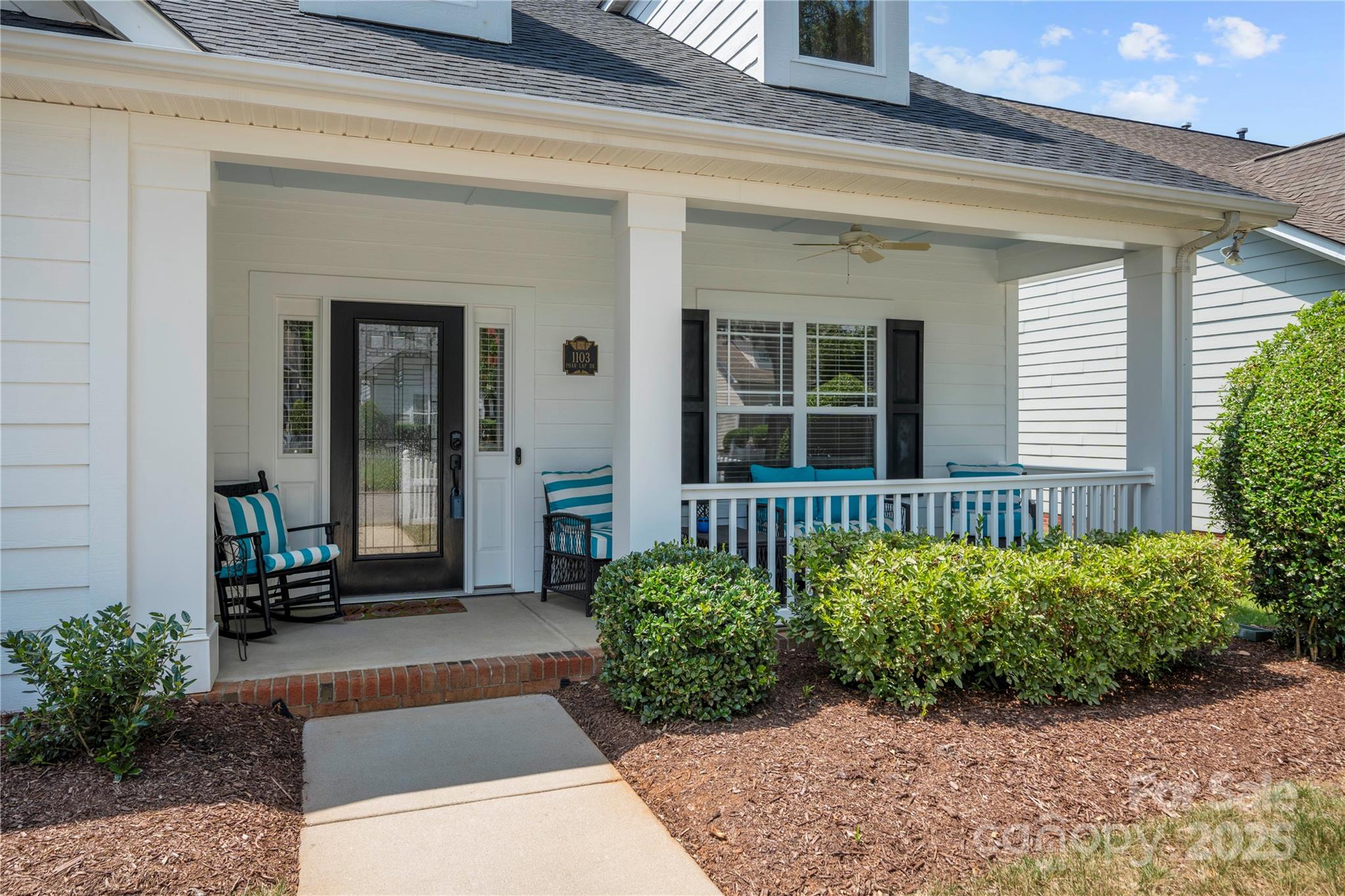 1103 Phar Lap Drive Property Photo 2