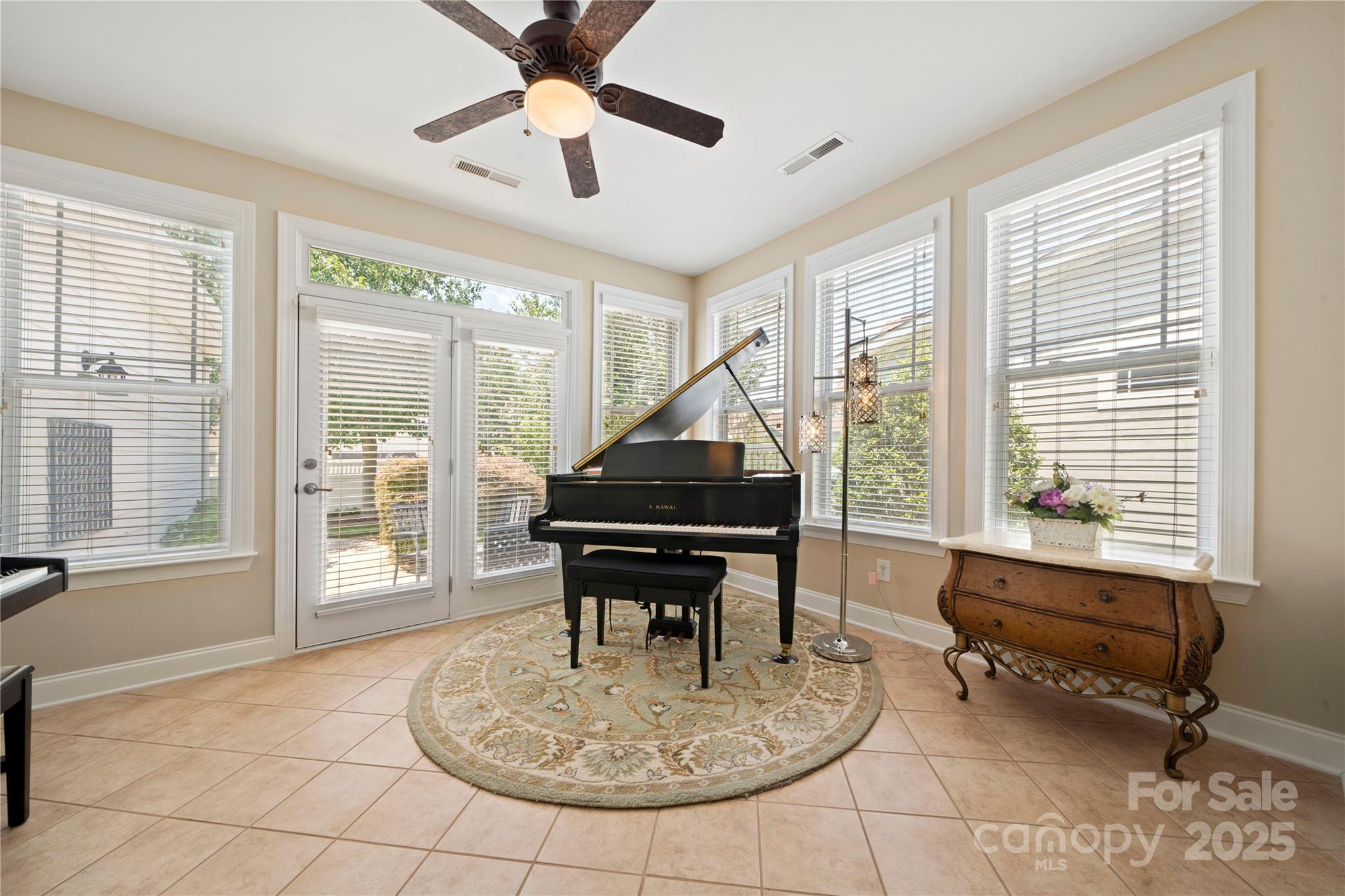 1103 Phar Lap Drive Property Photo 17