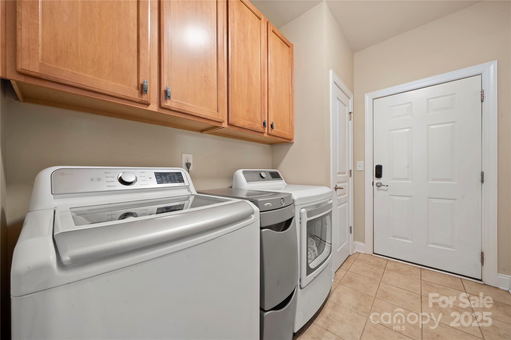 1103 Phar Lap Drive Property Photo 33