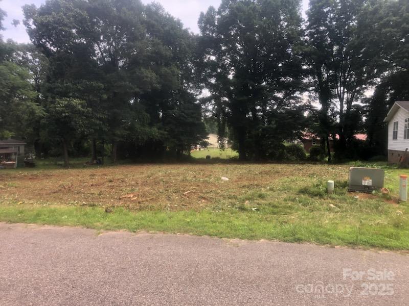 2507 Pacer Lane Property Photo 2