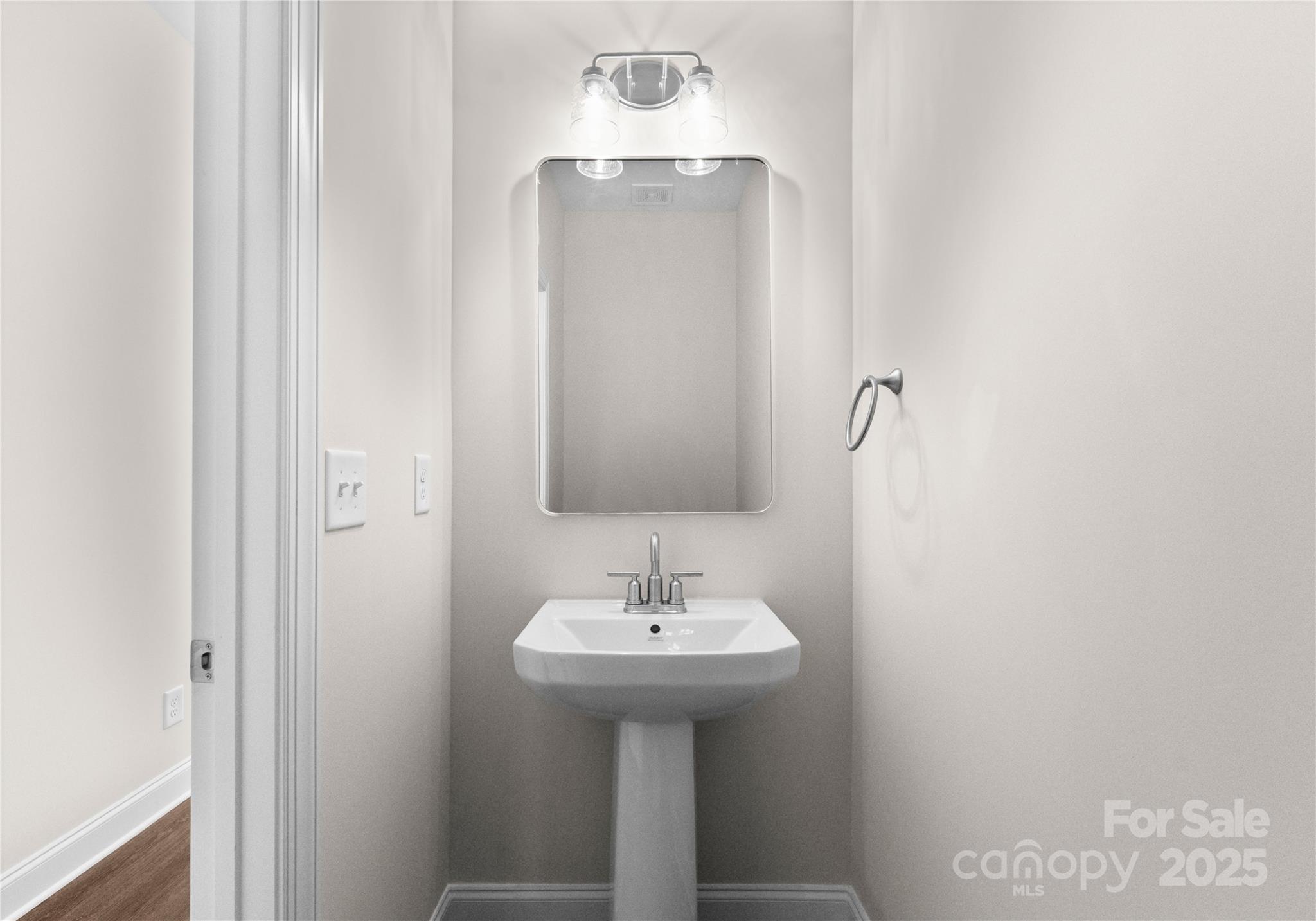 7300 Boswell Road 2b Property Photo 12