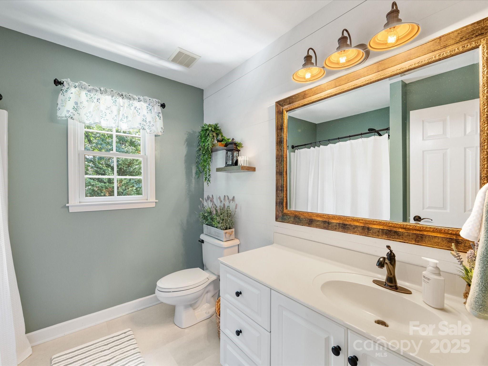 11126 Windgate Court Property Photo 28