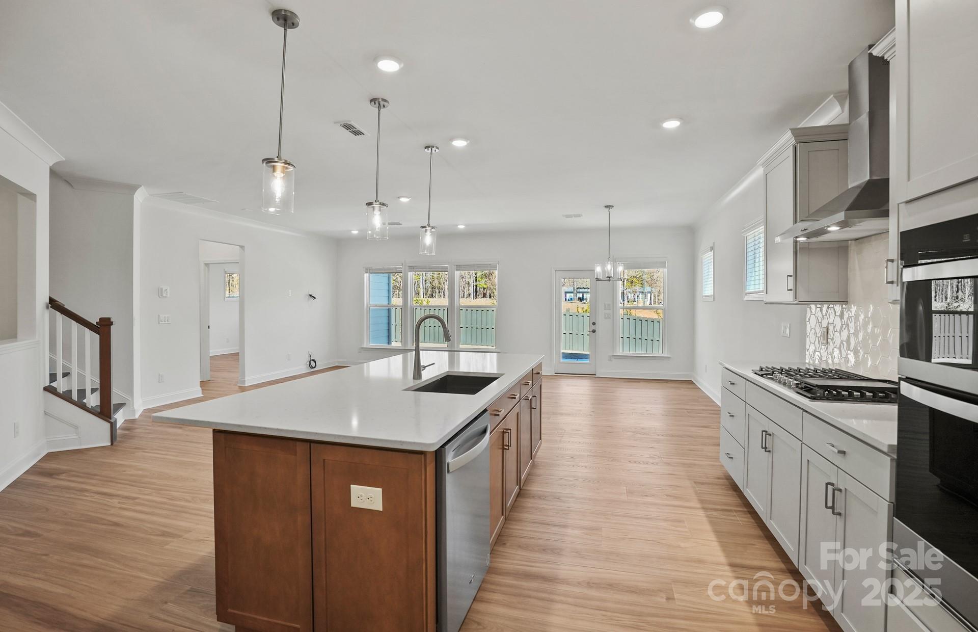 1006 Kinship Drive 120 Property Photo 1