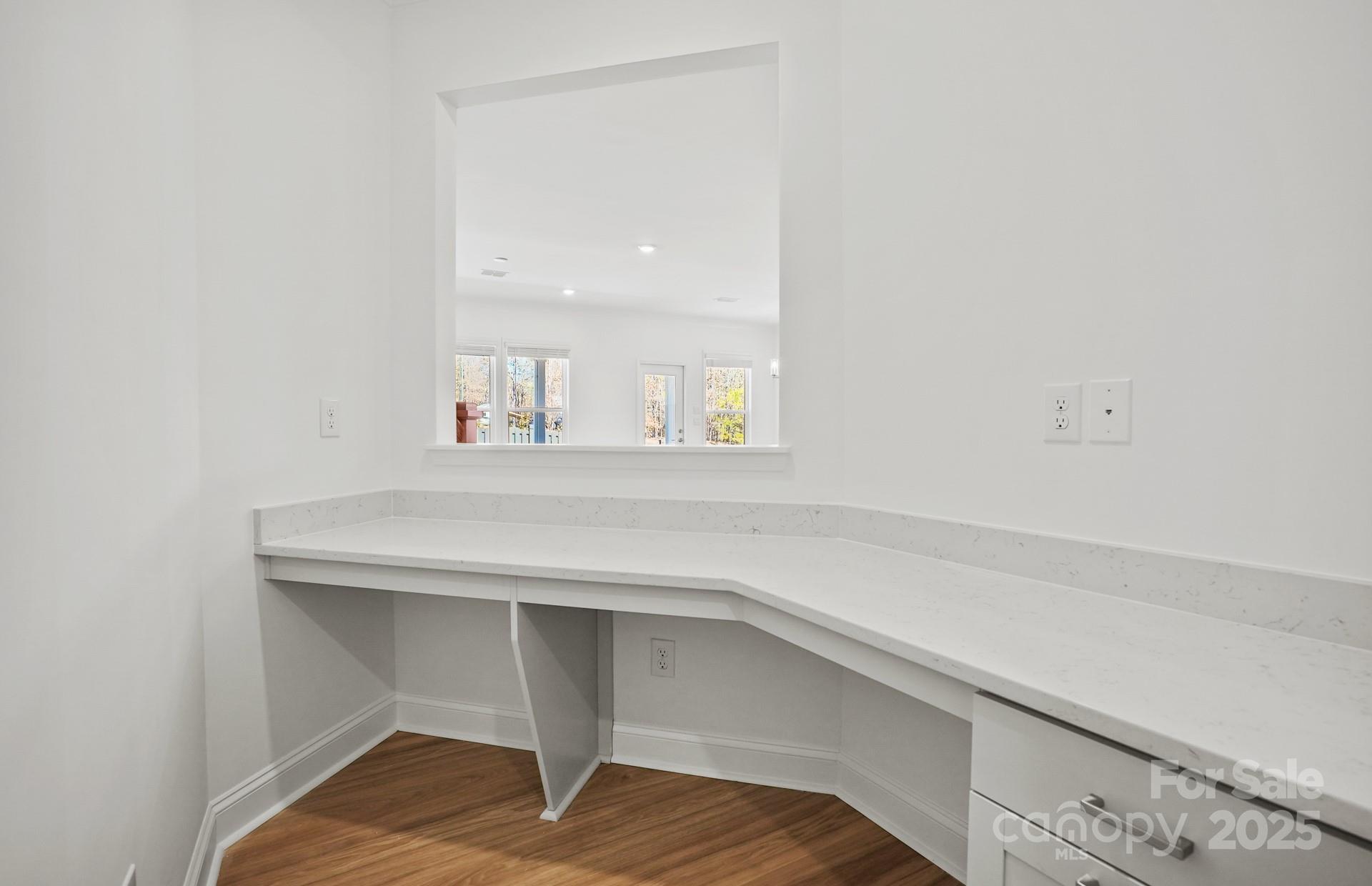 1006 Kinship Drive 120 Property Photo 4