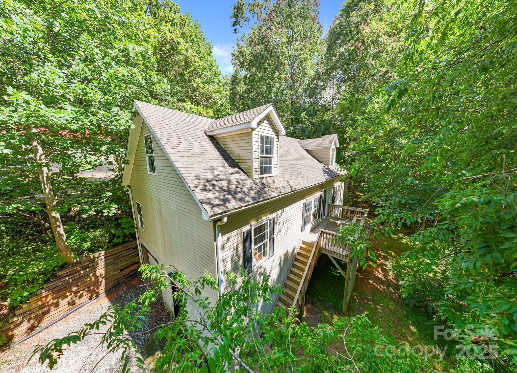 99 Indian Hill Drive Property Photo 1