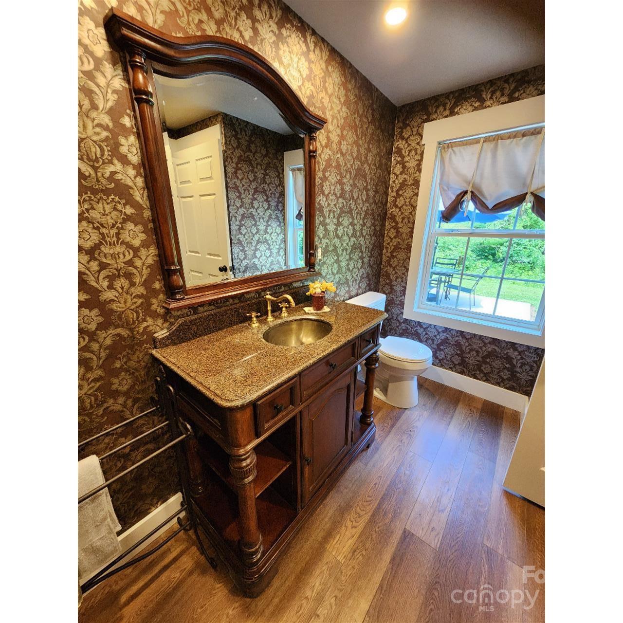 283 Robin Drive Property Photo 14