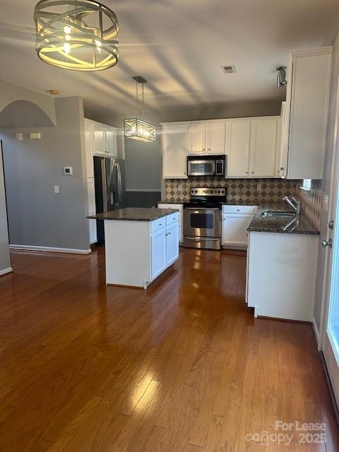 6115 The Meadows Lane Property Photo 5