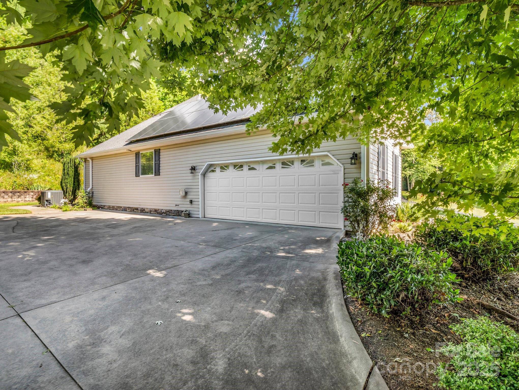 124 Shadow View Drive Property Photo 41