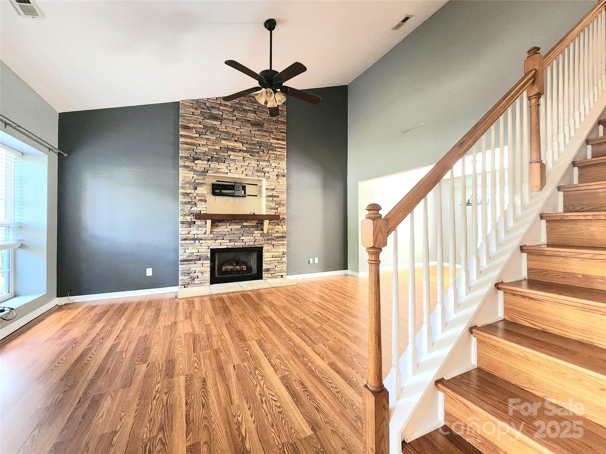 3108 Leicester Drive Property Photo 3