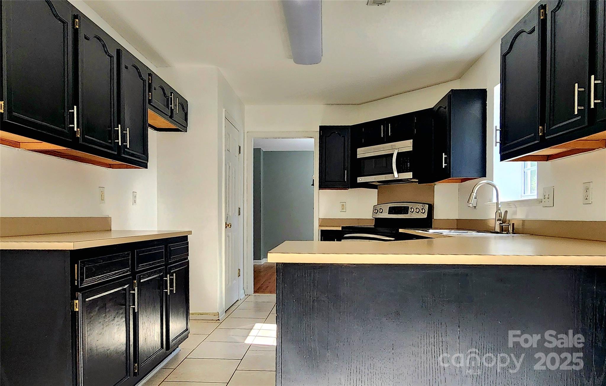 3108 Leicester Drive Property Photo 10