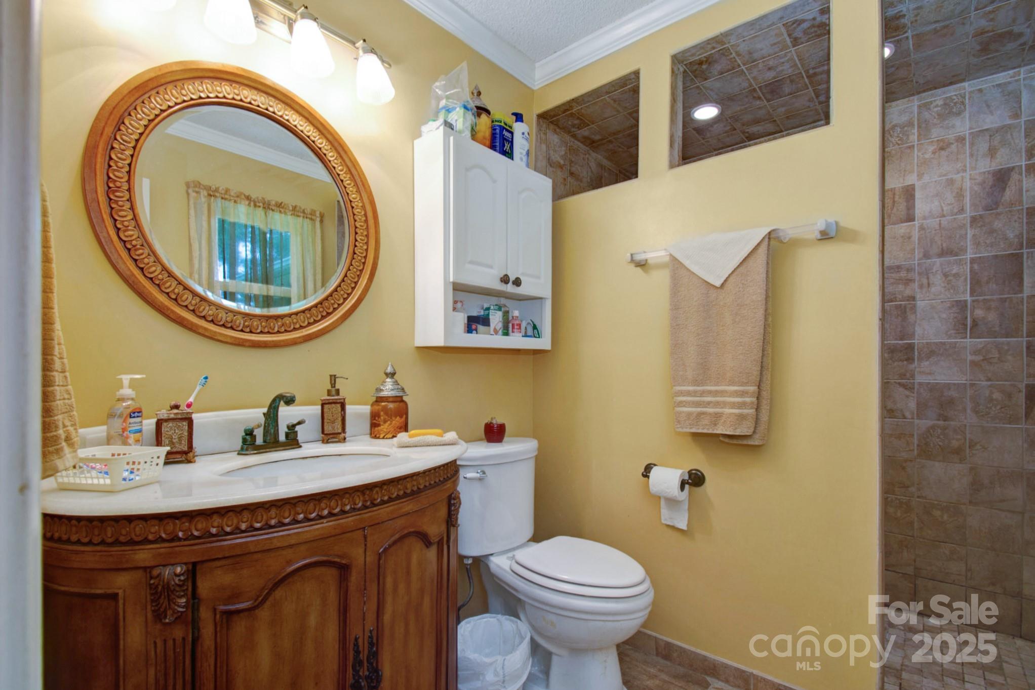 6039 Donna Drive Property Photo 12