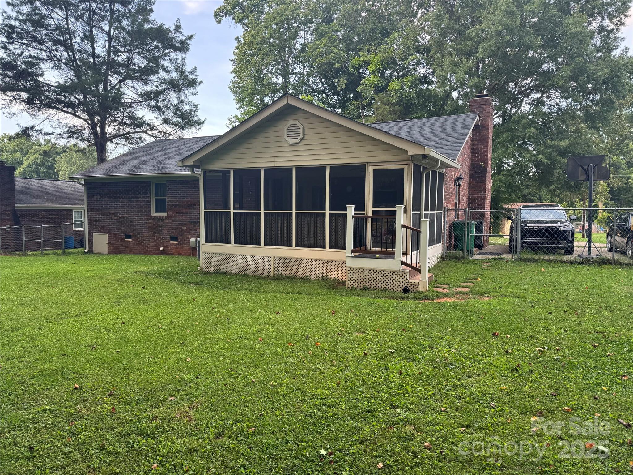 6039 Donna Drive Property Photo 25