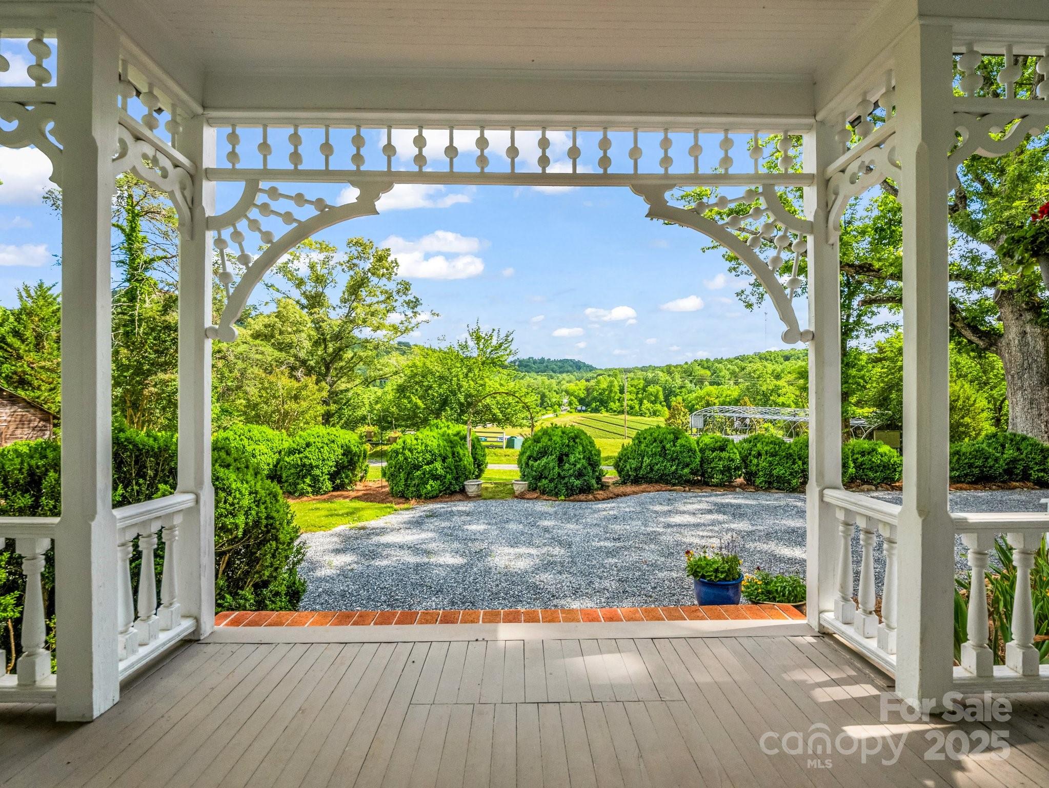1111 Bills Creek Road Property Photo 3
