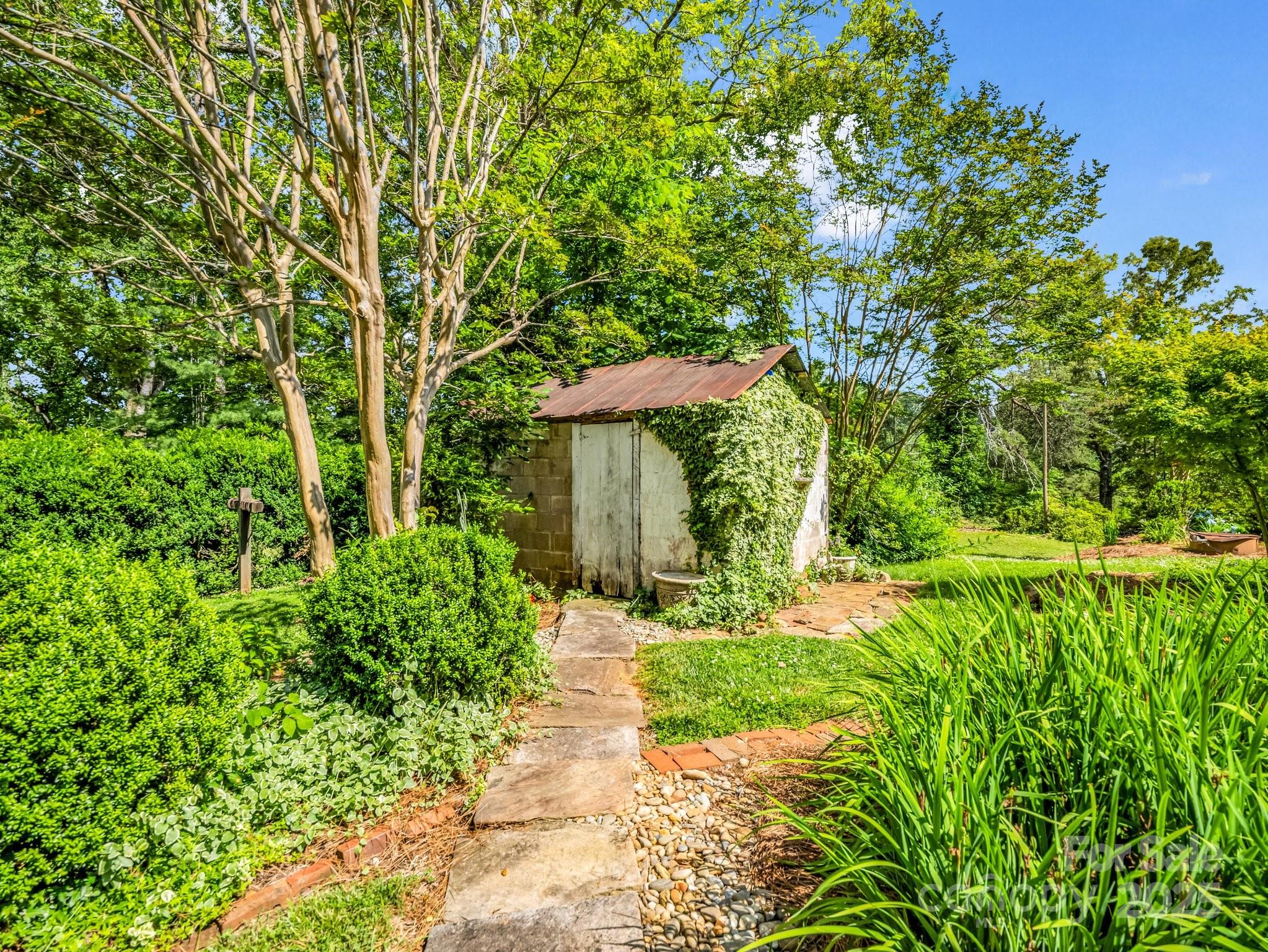 1111 Bills Creek Road Property Photo 34