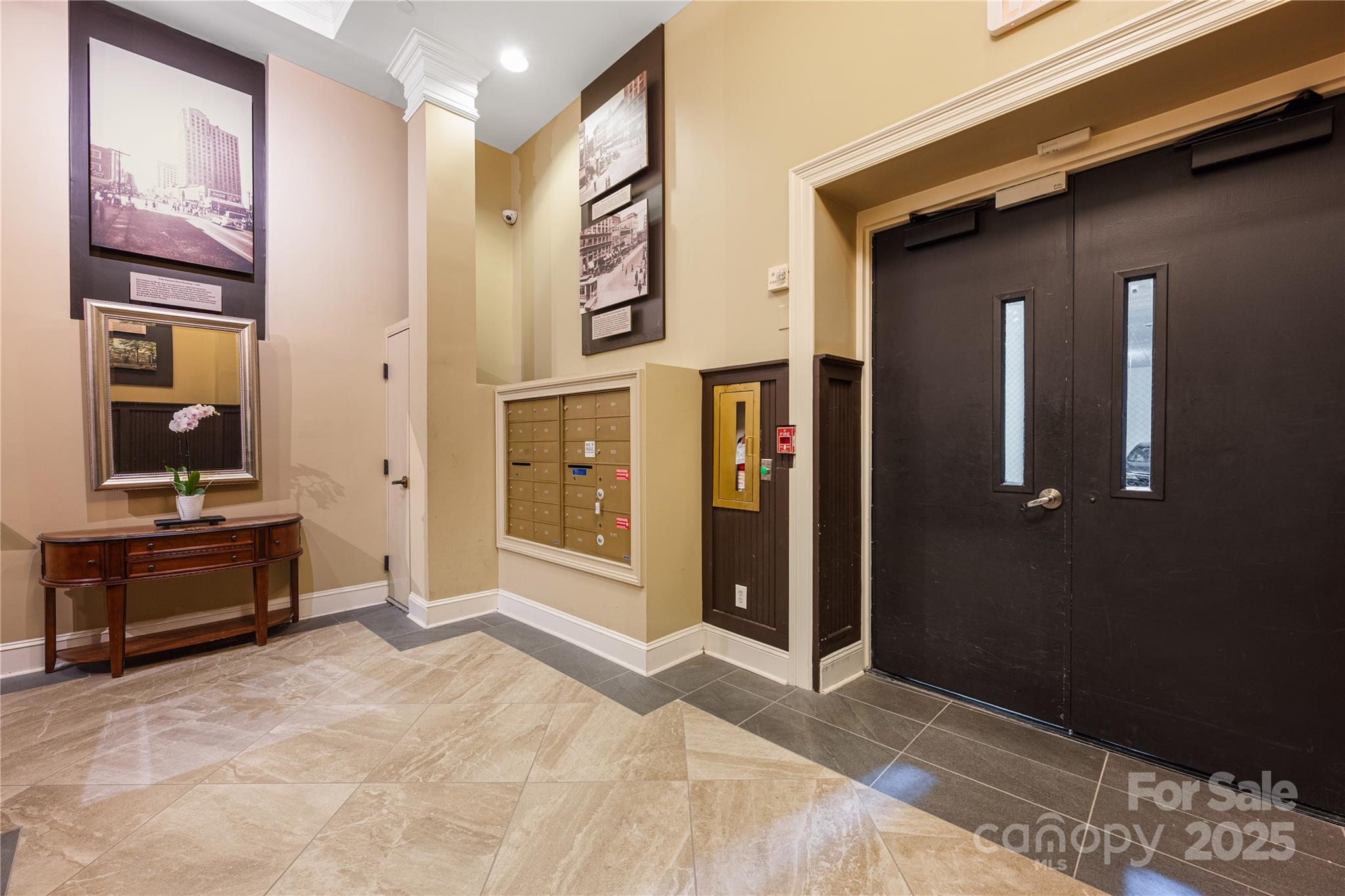 229 N Church Street 100 Property Photo 5