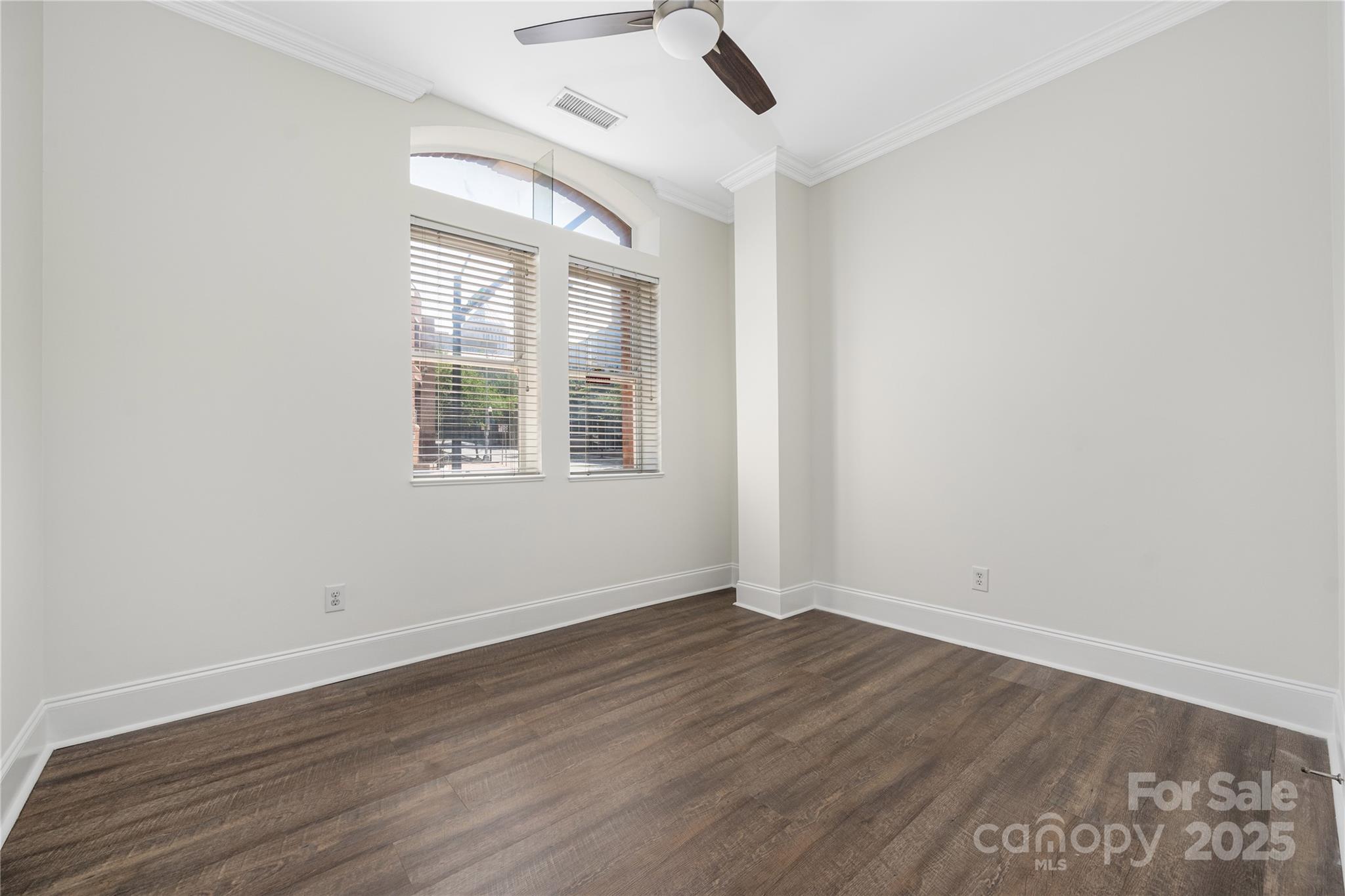 229 N Church Street 100 Property Photo 14