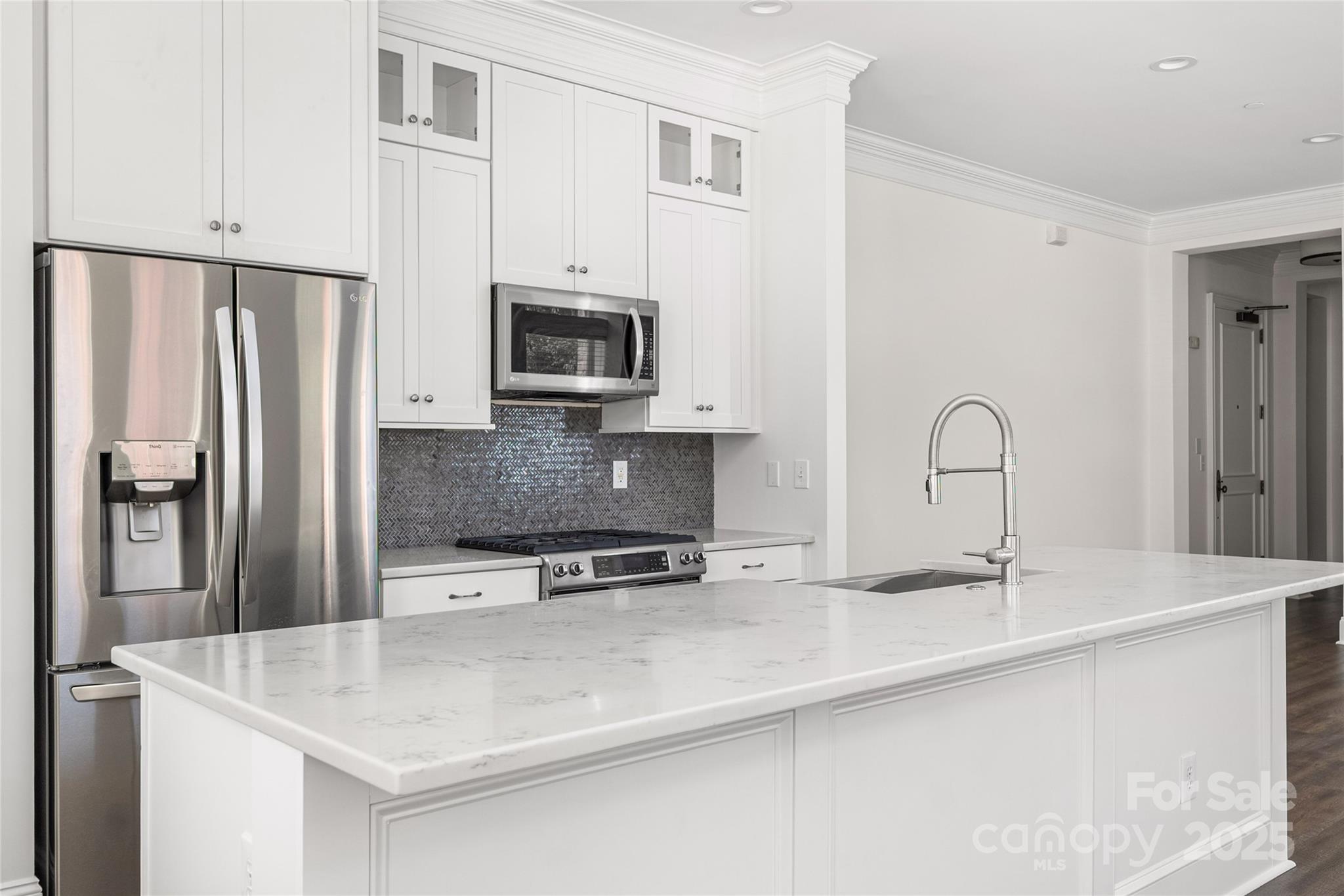 229 N Church Street 100 Property Photo 28