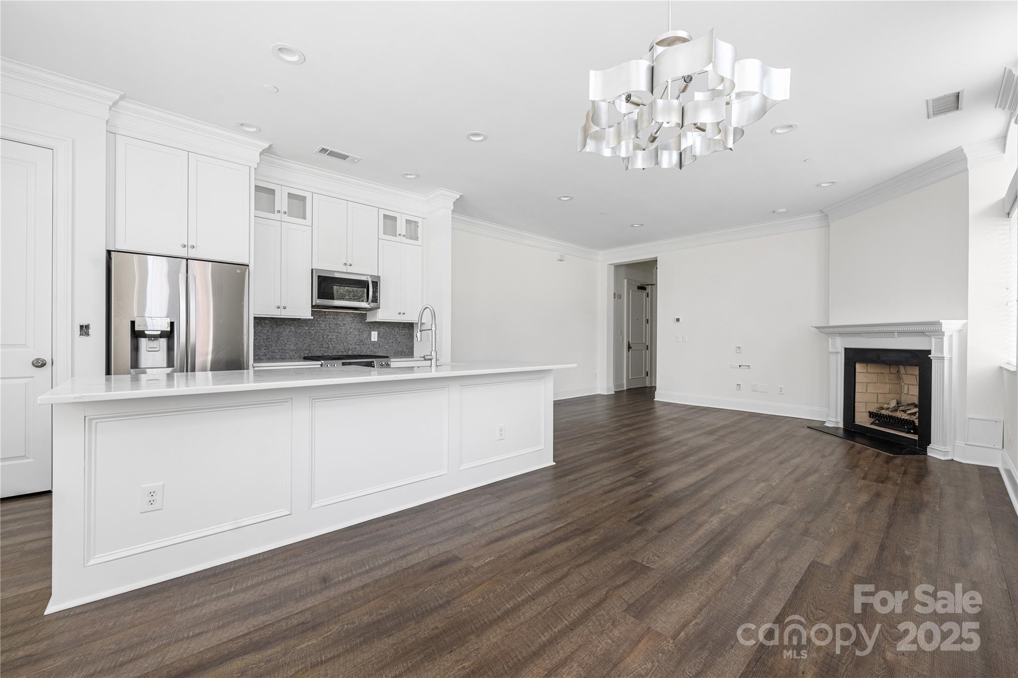 229 N Church Street 100 Property Photo 31