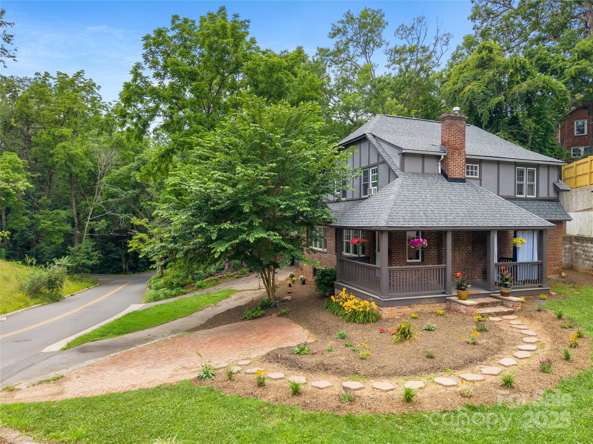 30 Caledonia Road Property Photo