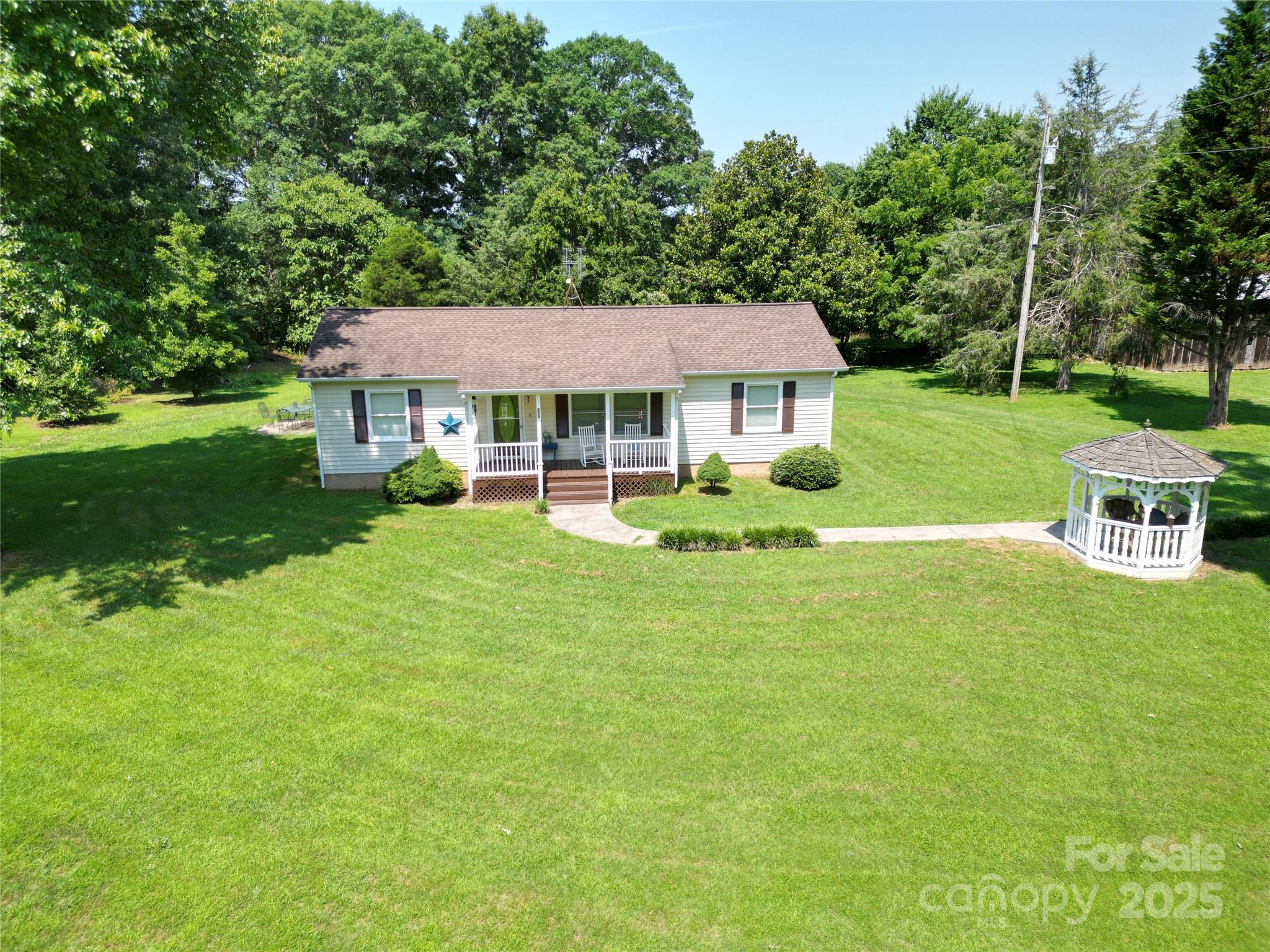 233 Hicks Road Property Photo 6