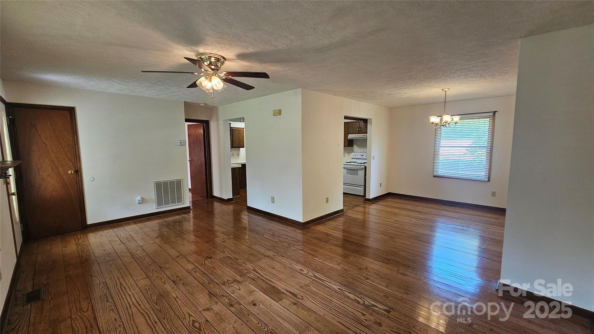 233 Hicks Road Property Photo 25