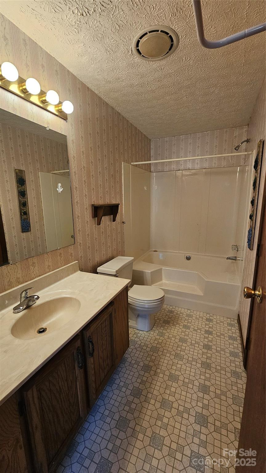 233 Hicks Road Property Photo 33