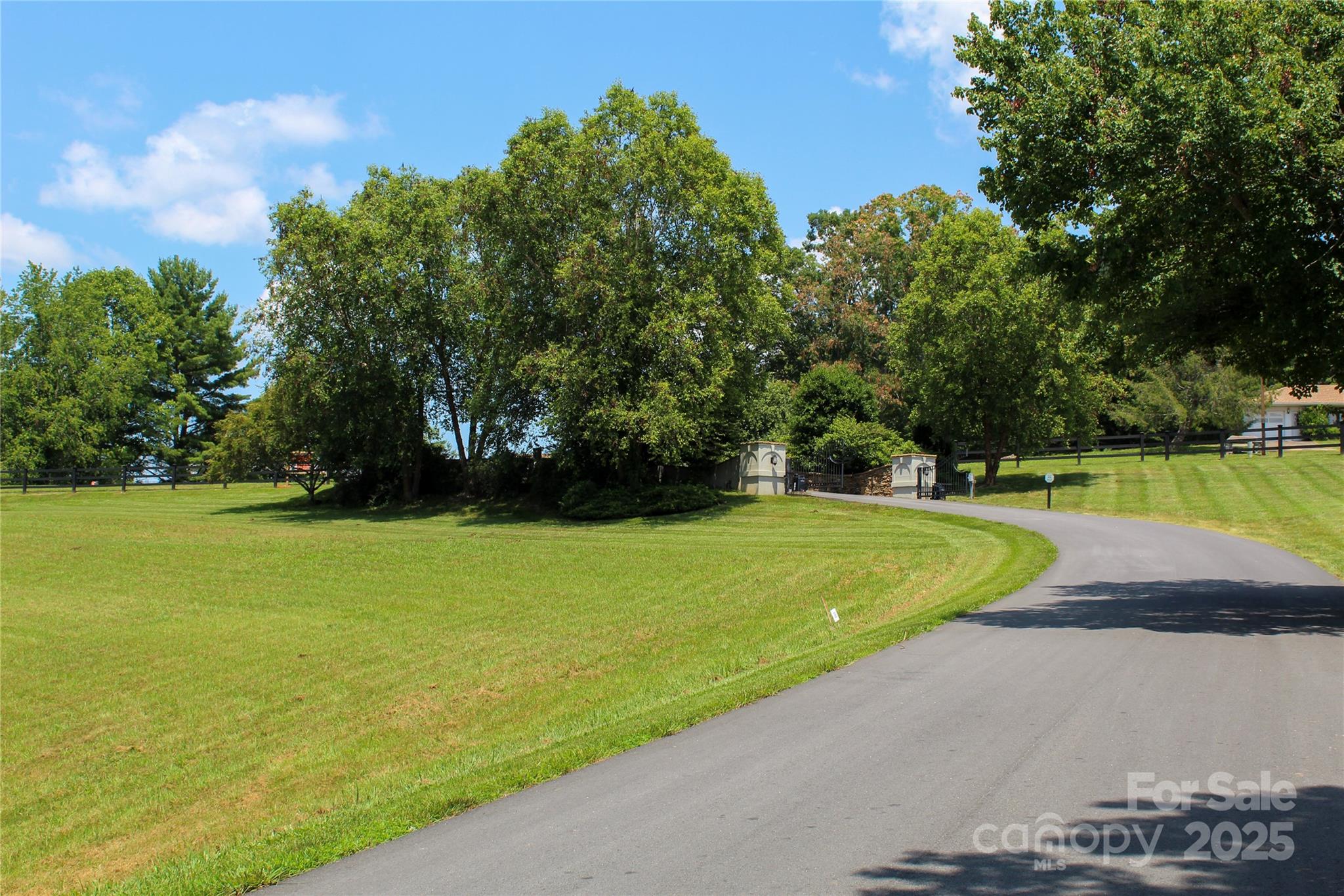 9999 Settlers Trail 38 Property Photo 6