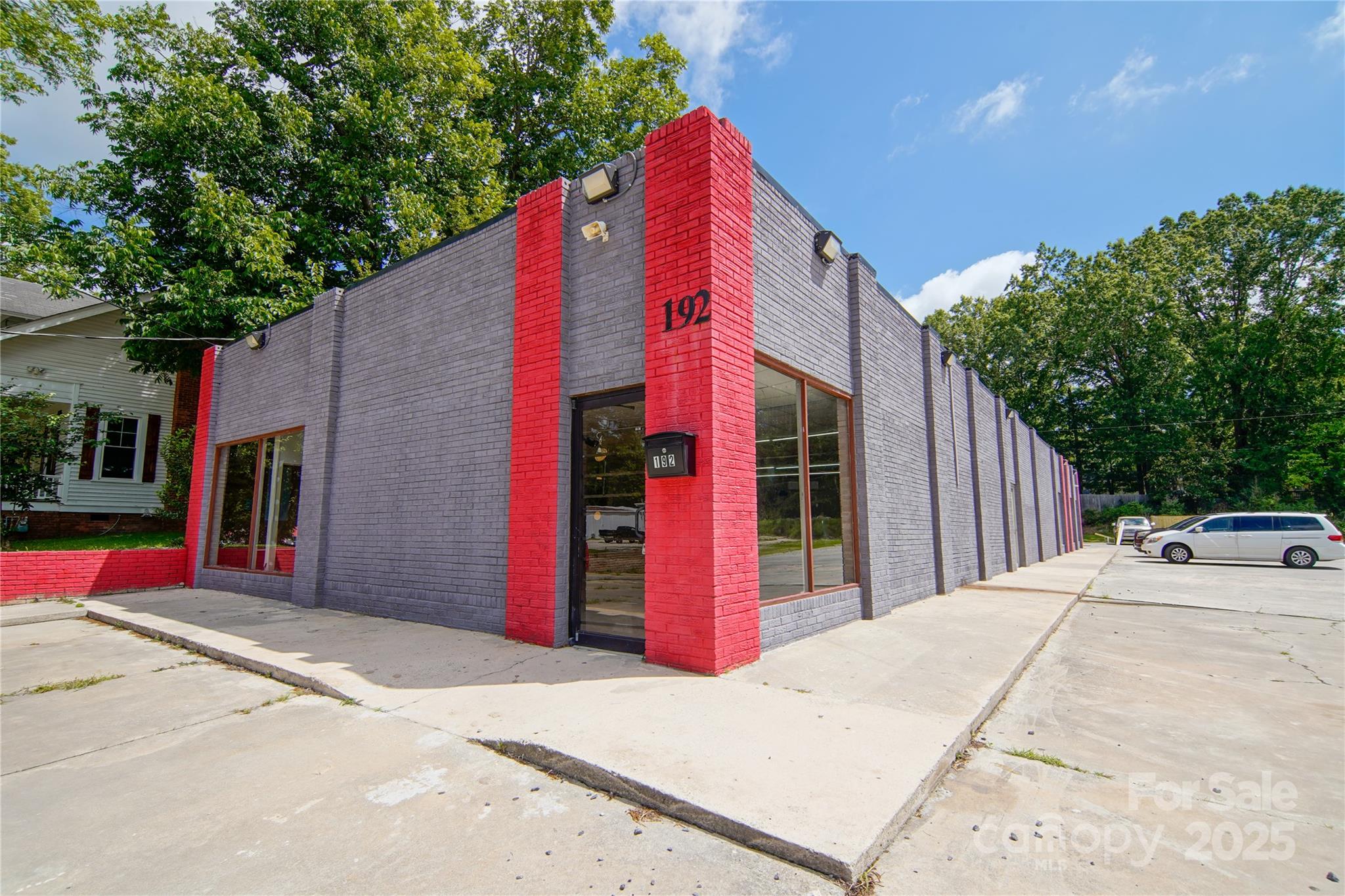 192 Columbia Street Property Photo 1