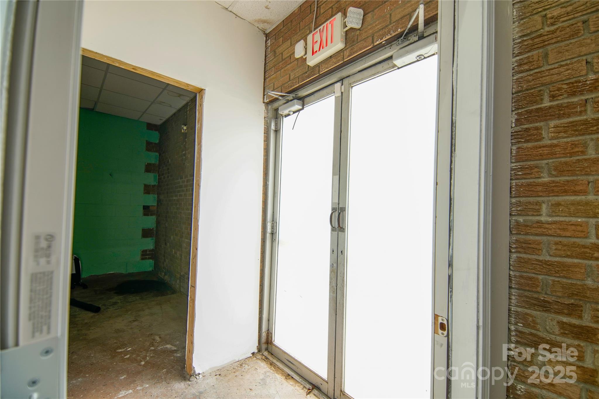 192 Columbia Street Property Photo 21