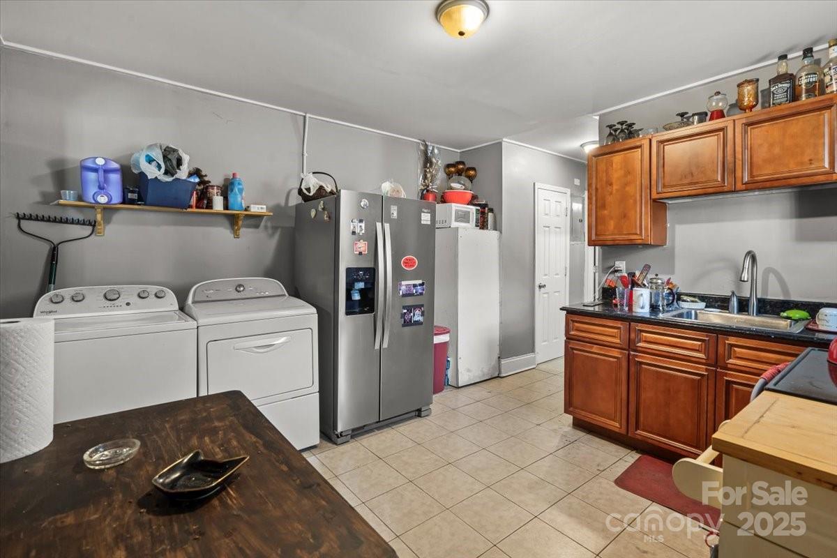 921 N Jackson Street Property Photo 17