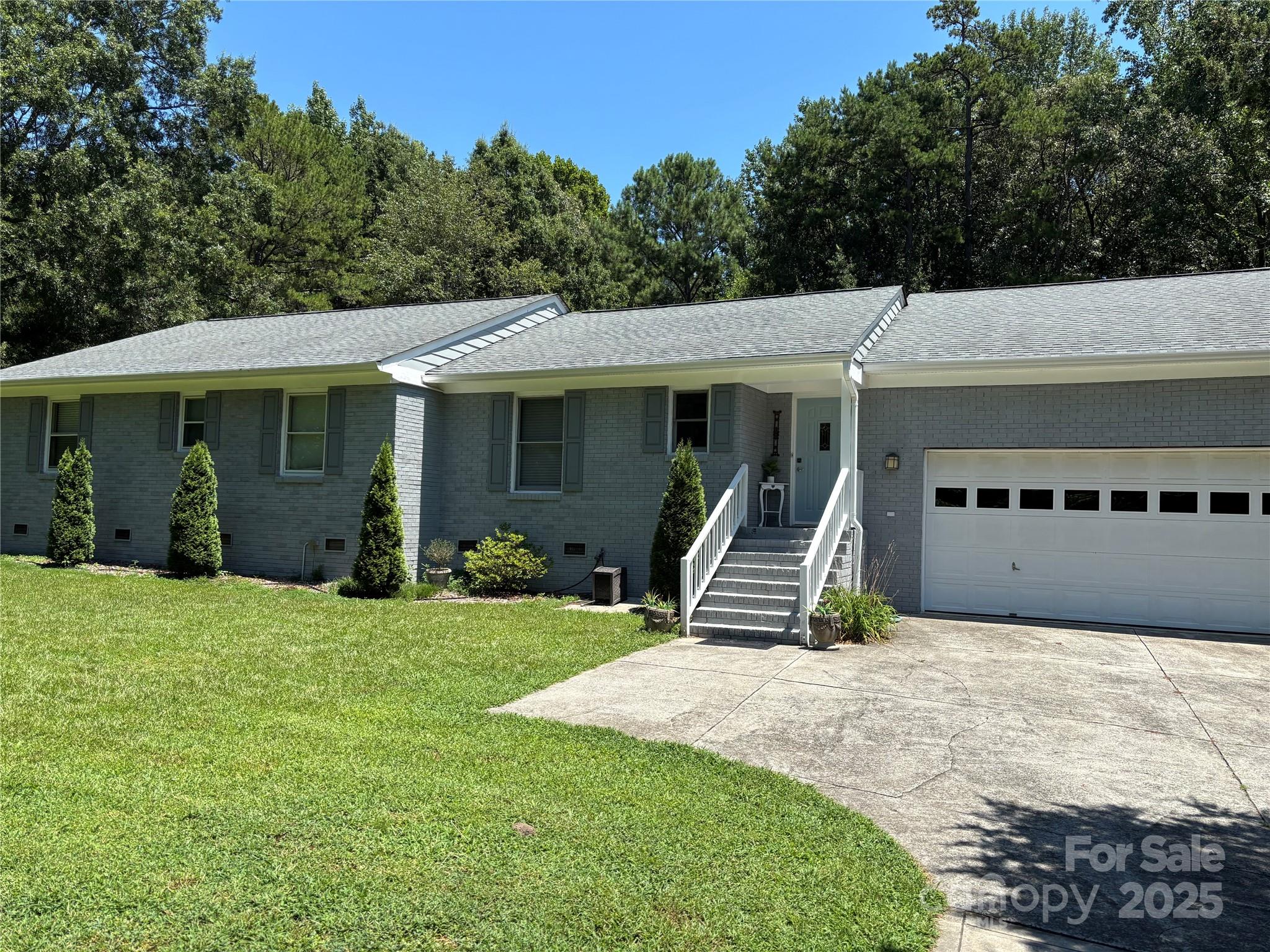 3711 Davis Drive Property Photo 1