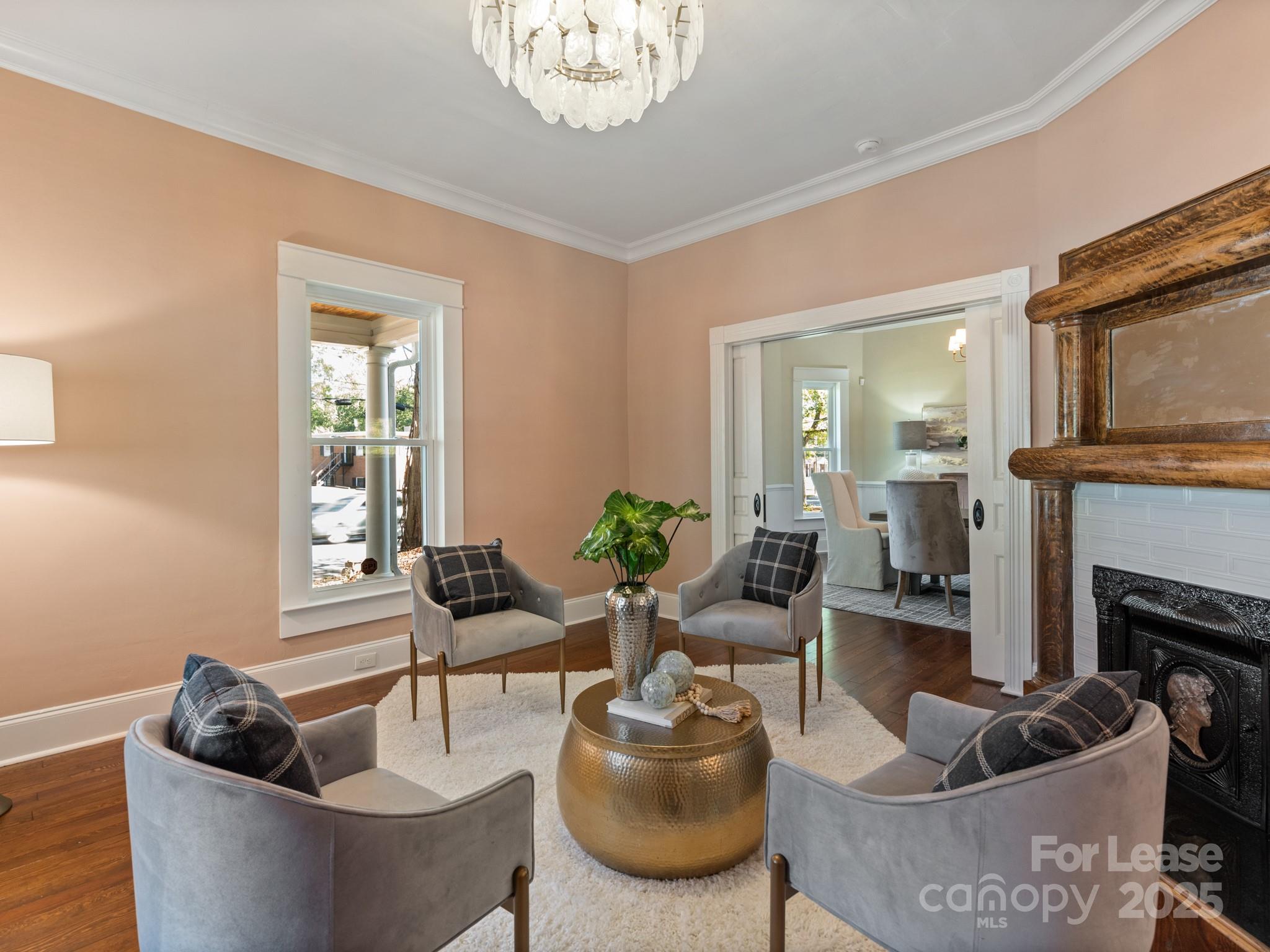 402 S Chester Street Property Photo 9
