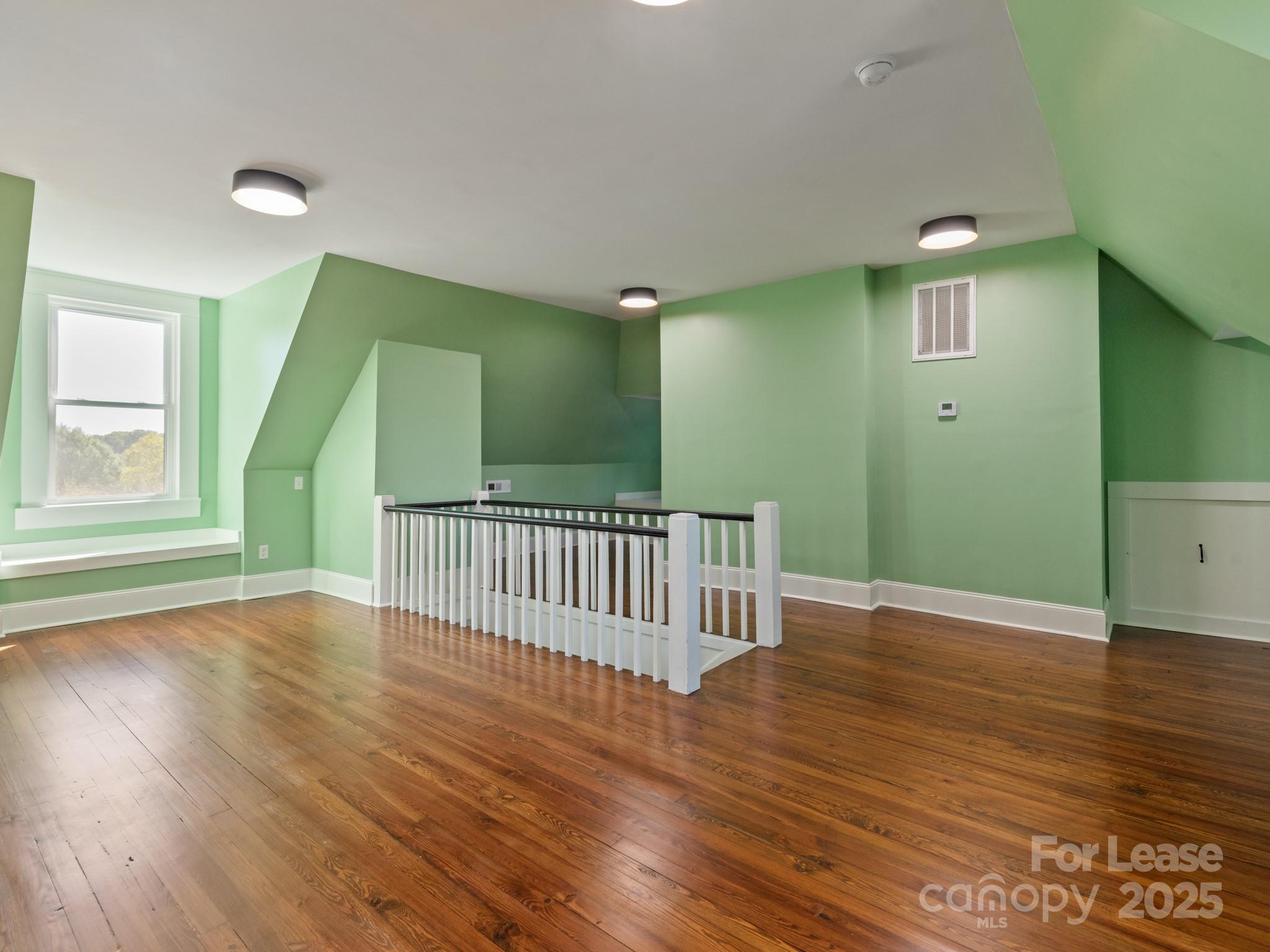 402 S Chester Street Property Photo 44