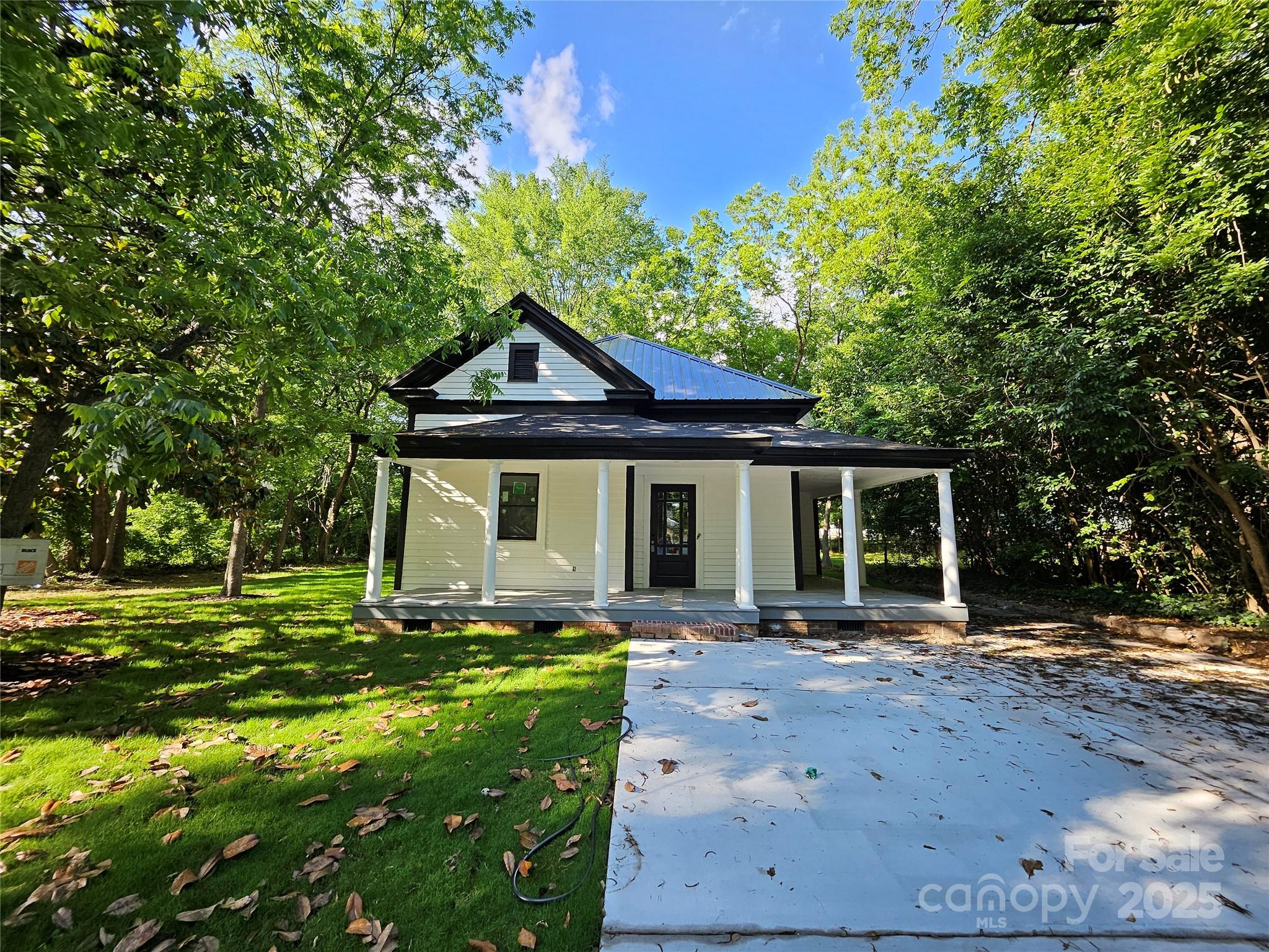409 Everette Street Property Photo