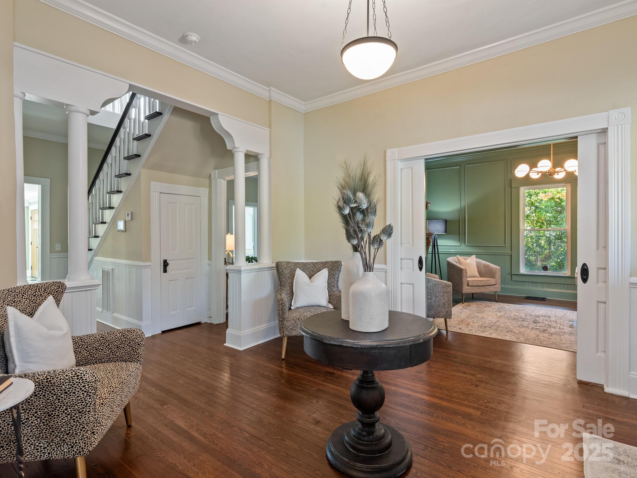 402 S Chester Street Property Photo 11