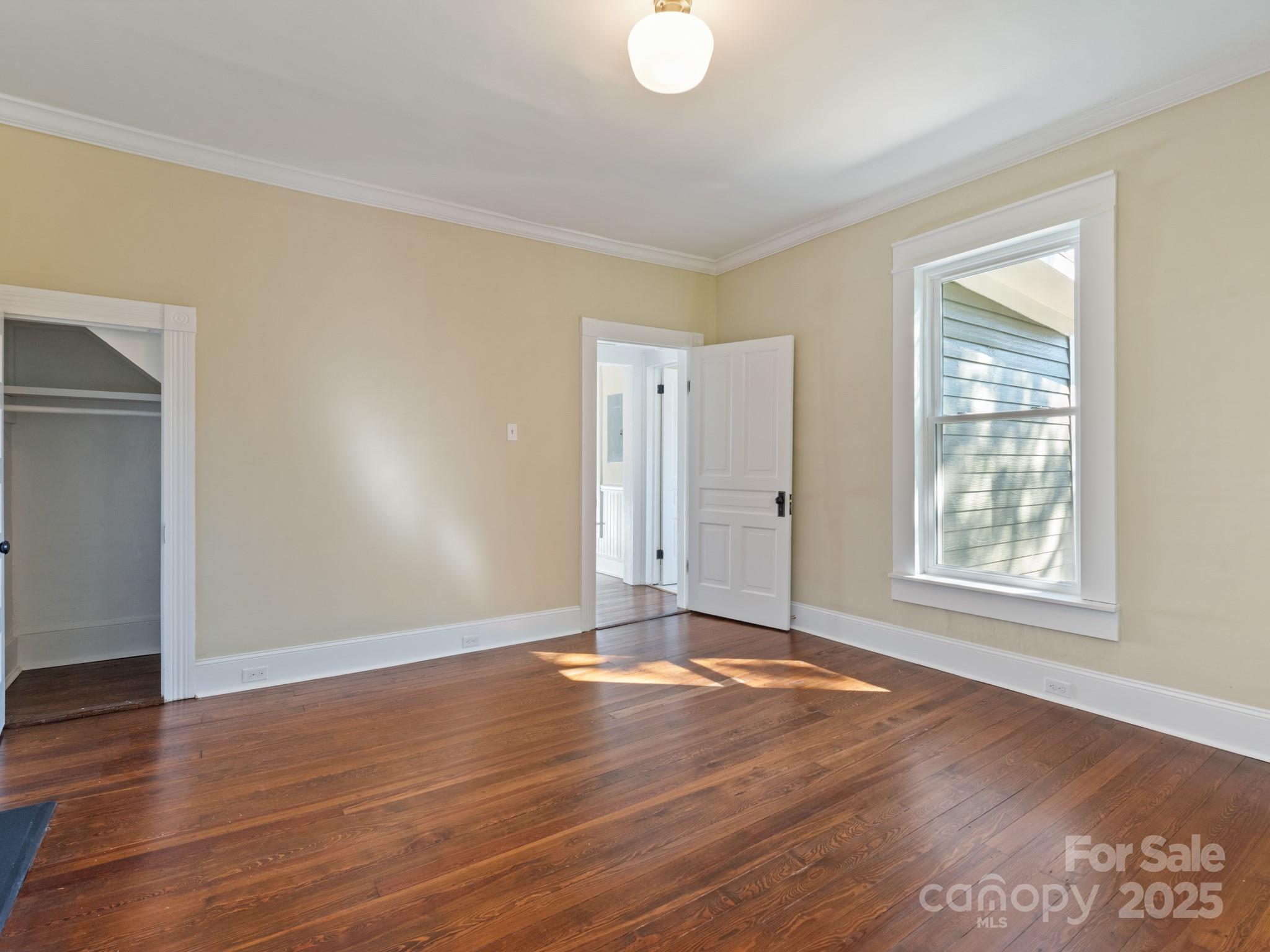 402 S Chester Street Property Photo 42