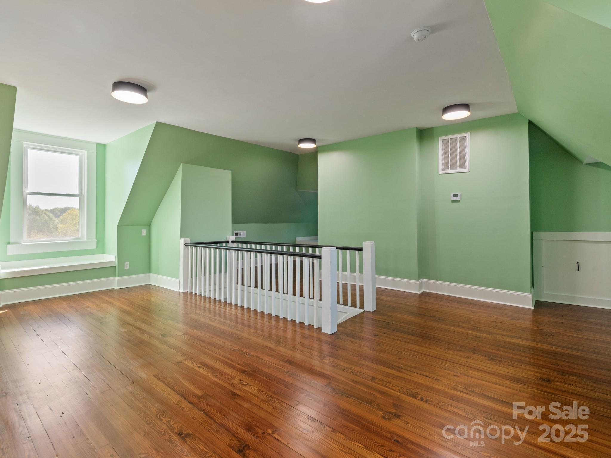 402 S Chester Street Property Photo 44