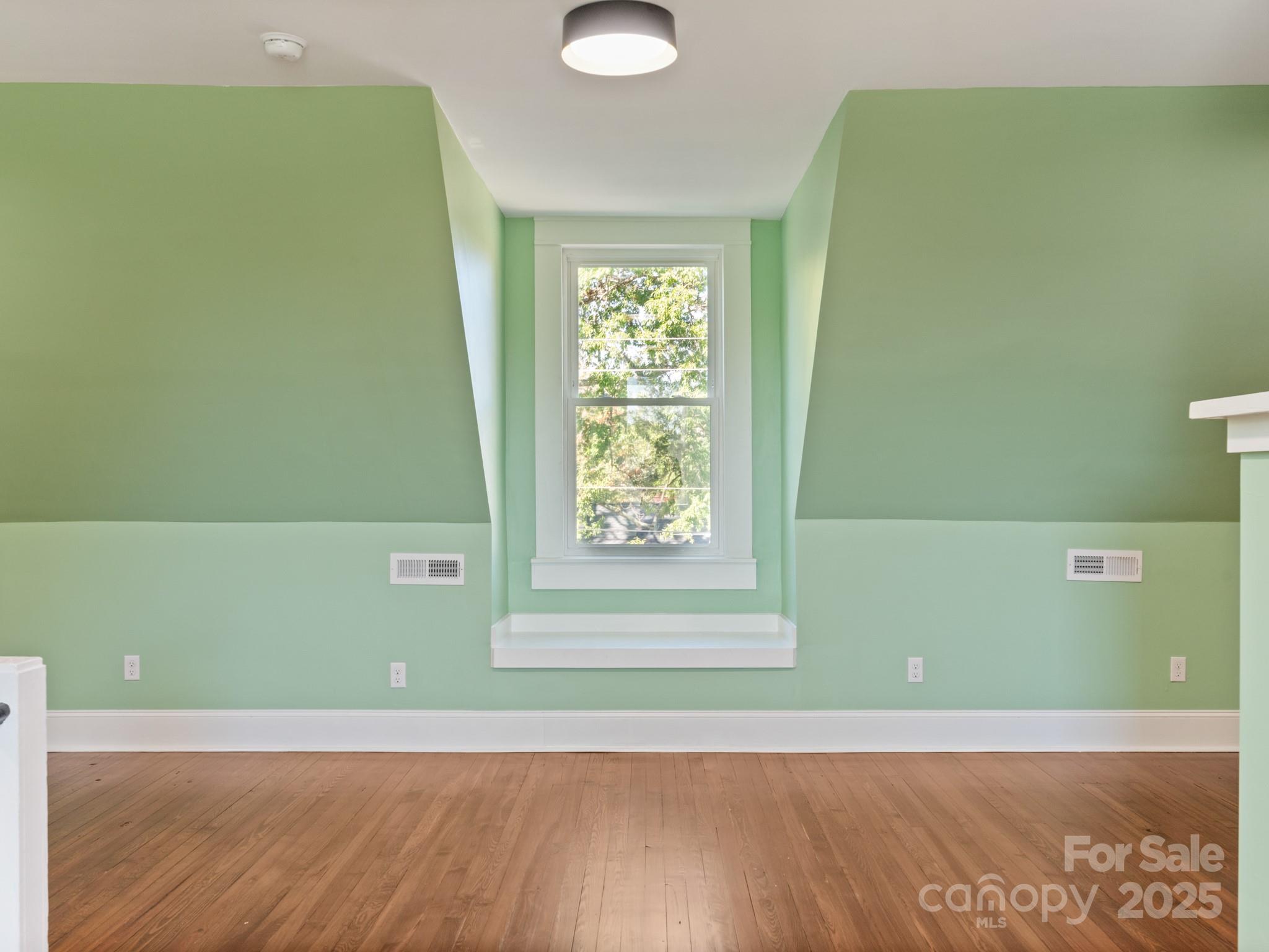 402 S Chester Street Property Photo 47