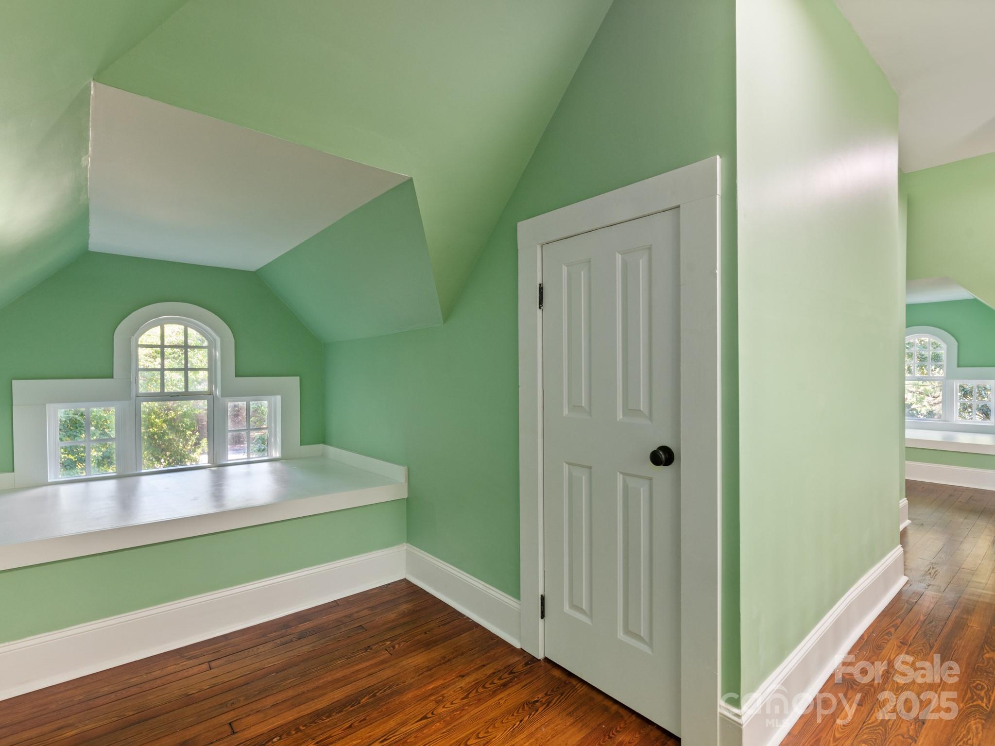 402 S Chester Street Property Photo 48