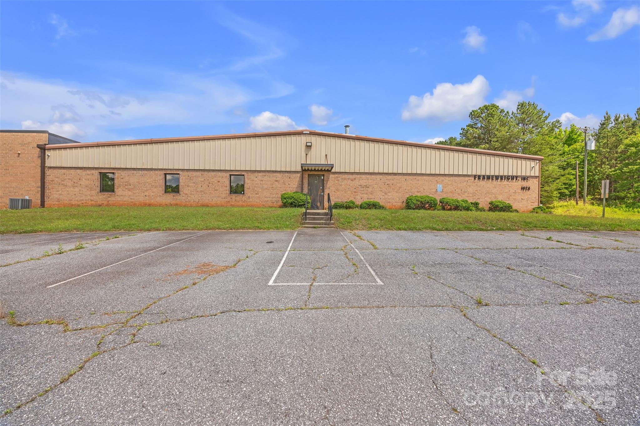 1824 Brian Drive Property Photo
