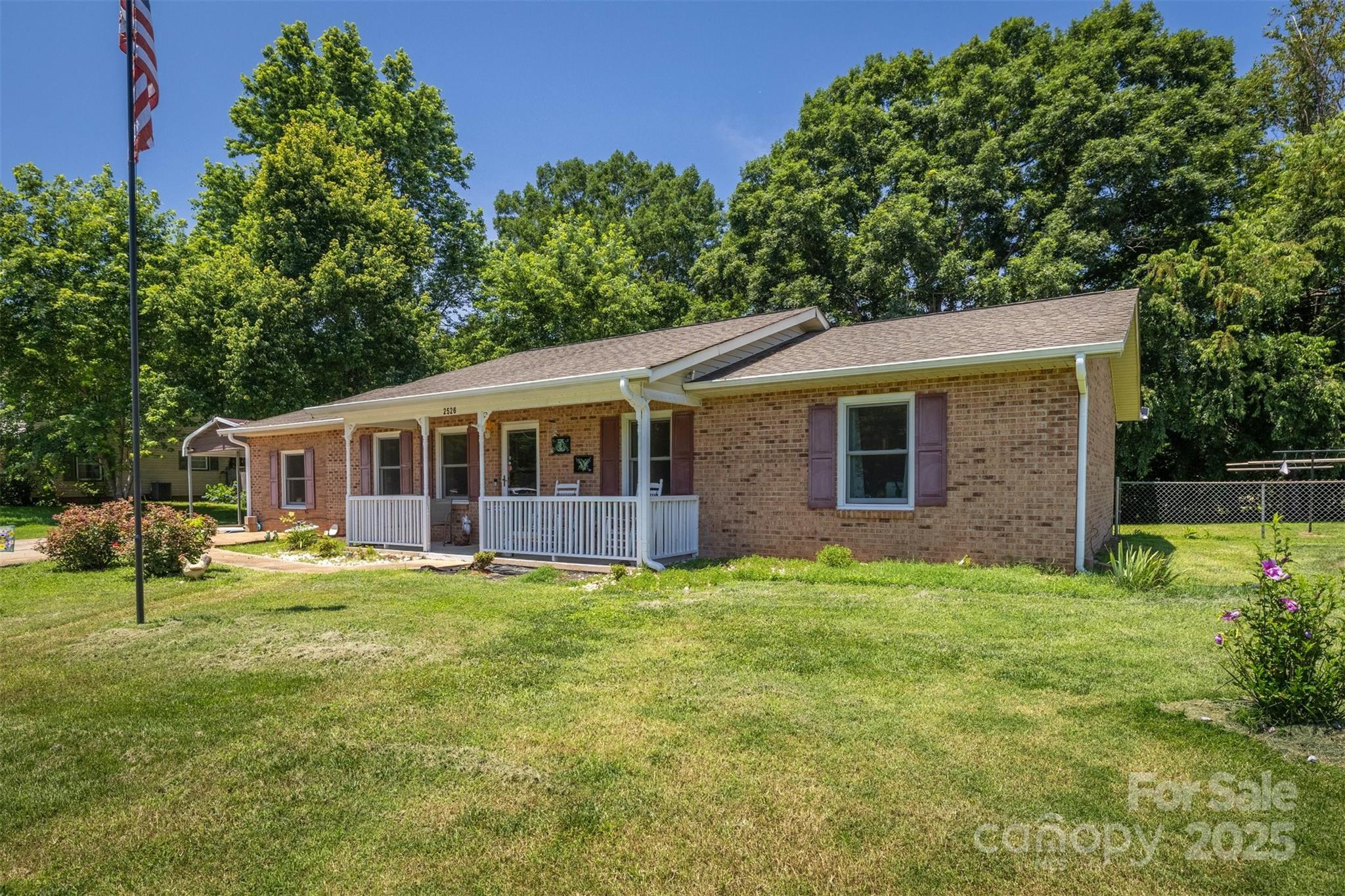 2526 Ashford Drive Property Photo 1