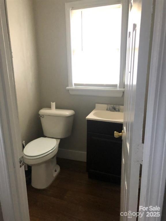 2207 S Gardner Street Property Photo 25
