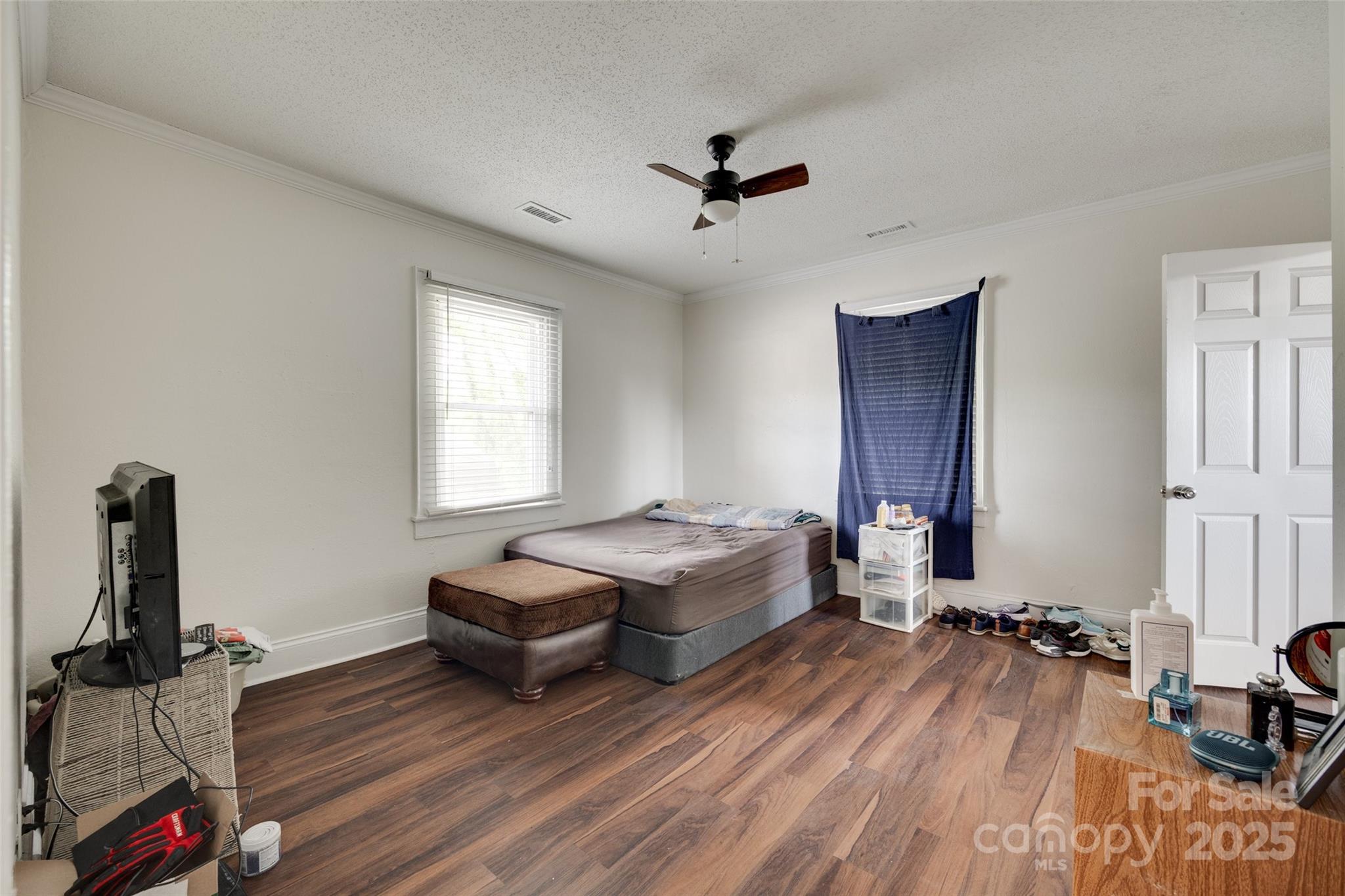 104 W Maryland Avenue Property Photo 20